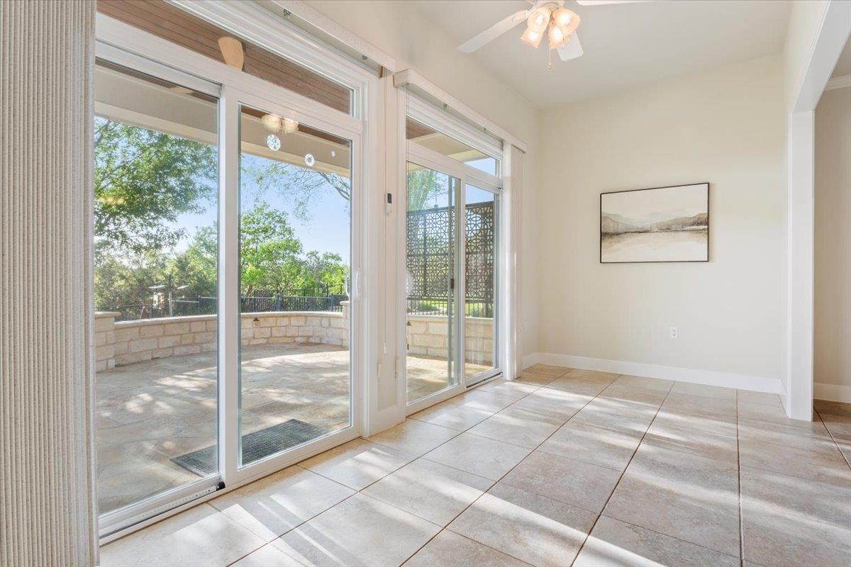 201 McKinney Falls Ln, Georgetown, TX 78633