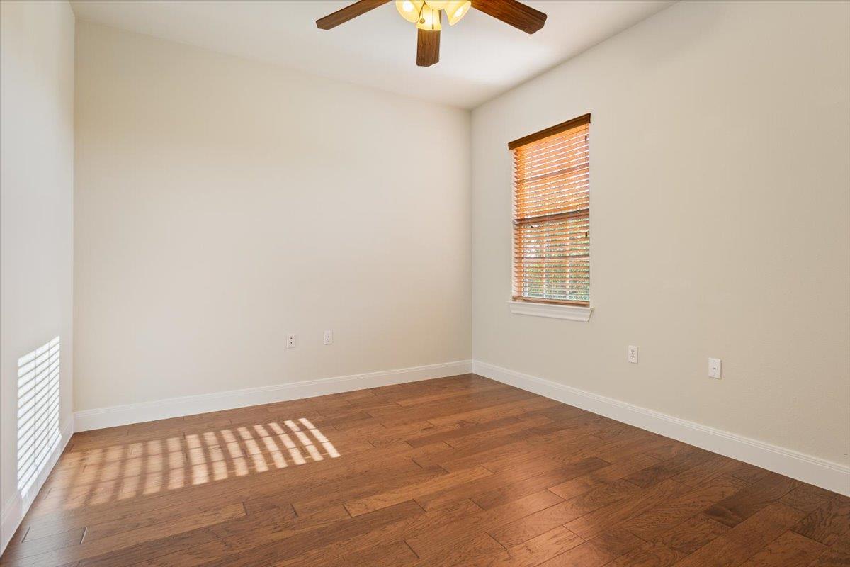 201 McKinney Falls Ln, Georgetown, TX 78633