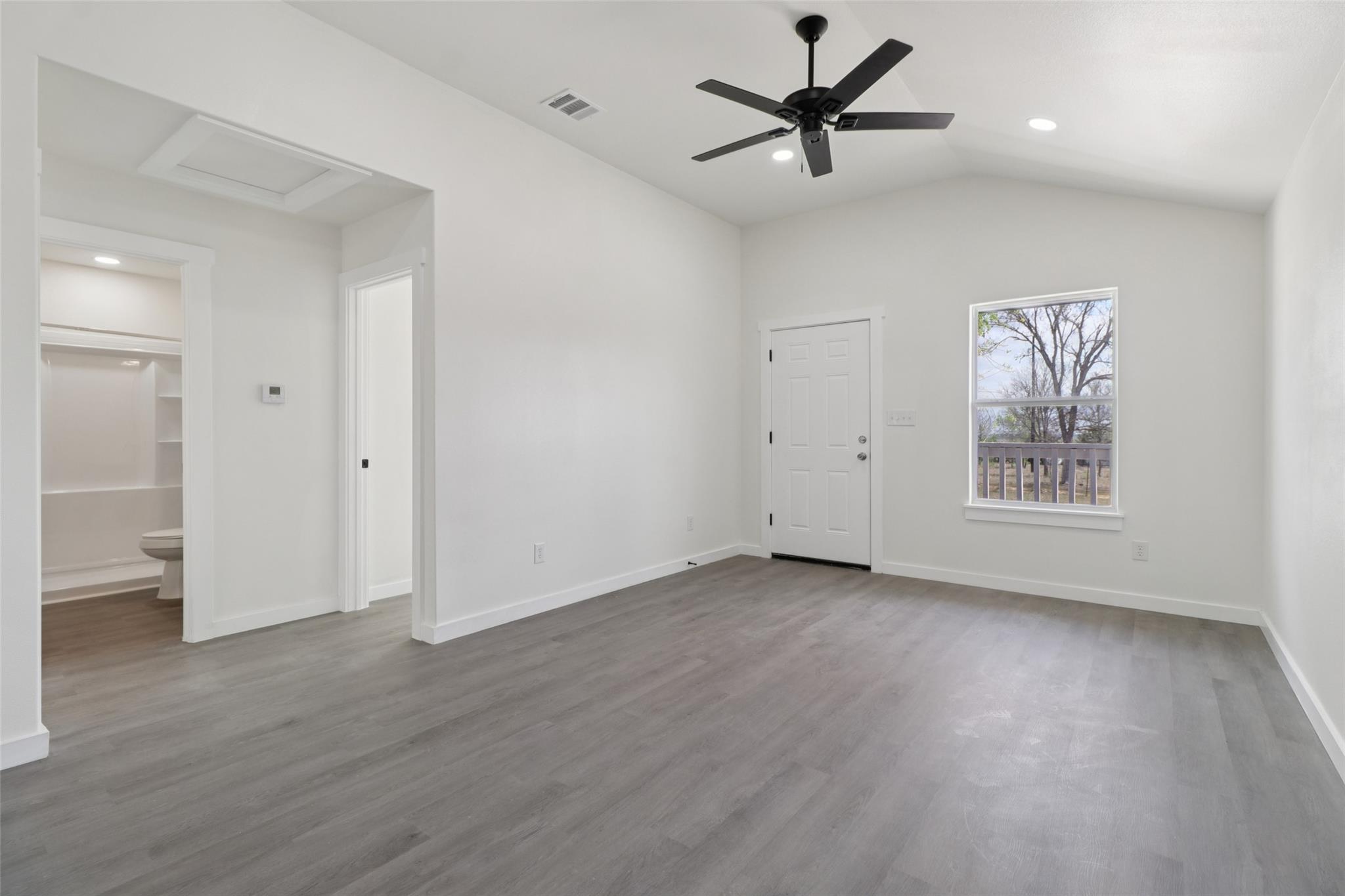 1087 Schubert Ln # D, Kyle, TX 78640