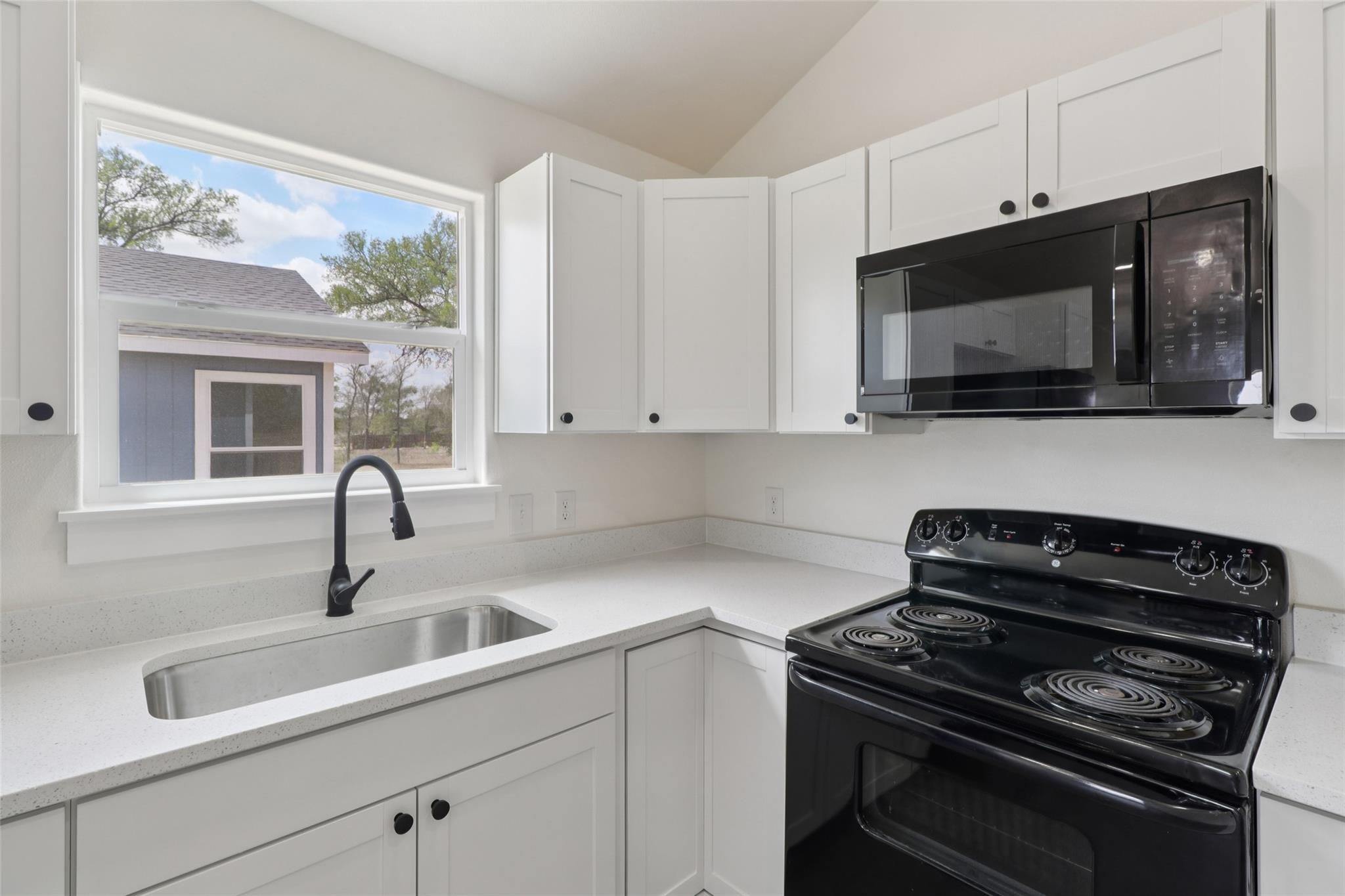 1087 Schubert Ln # D, Kyle, TX 78640