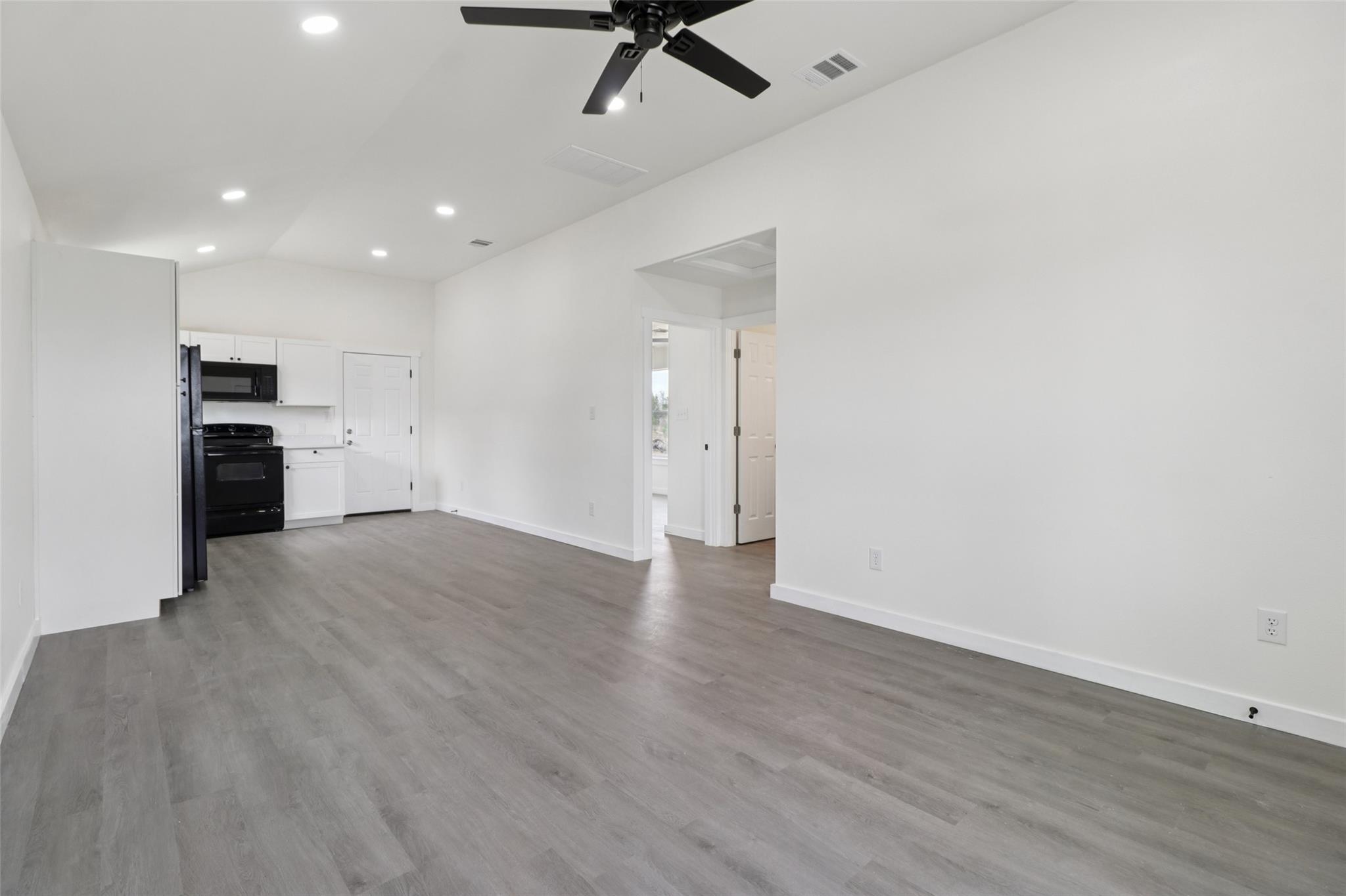 1087 Schubert Ln # D, Kyle, TX 78640