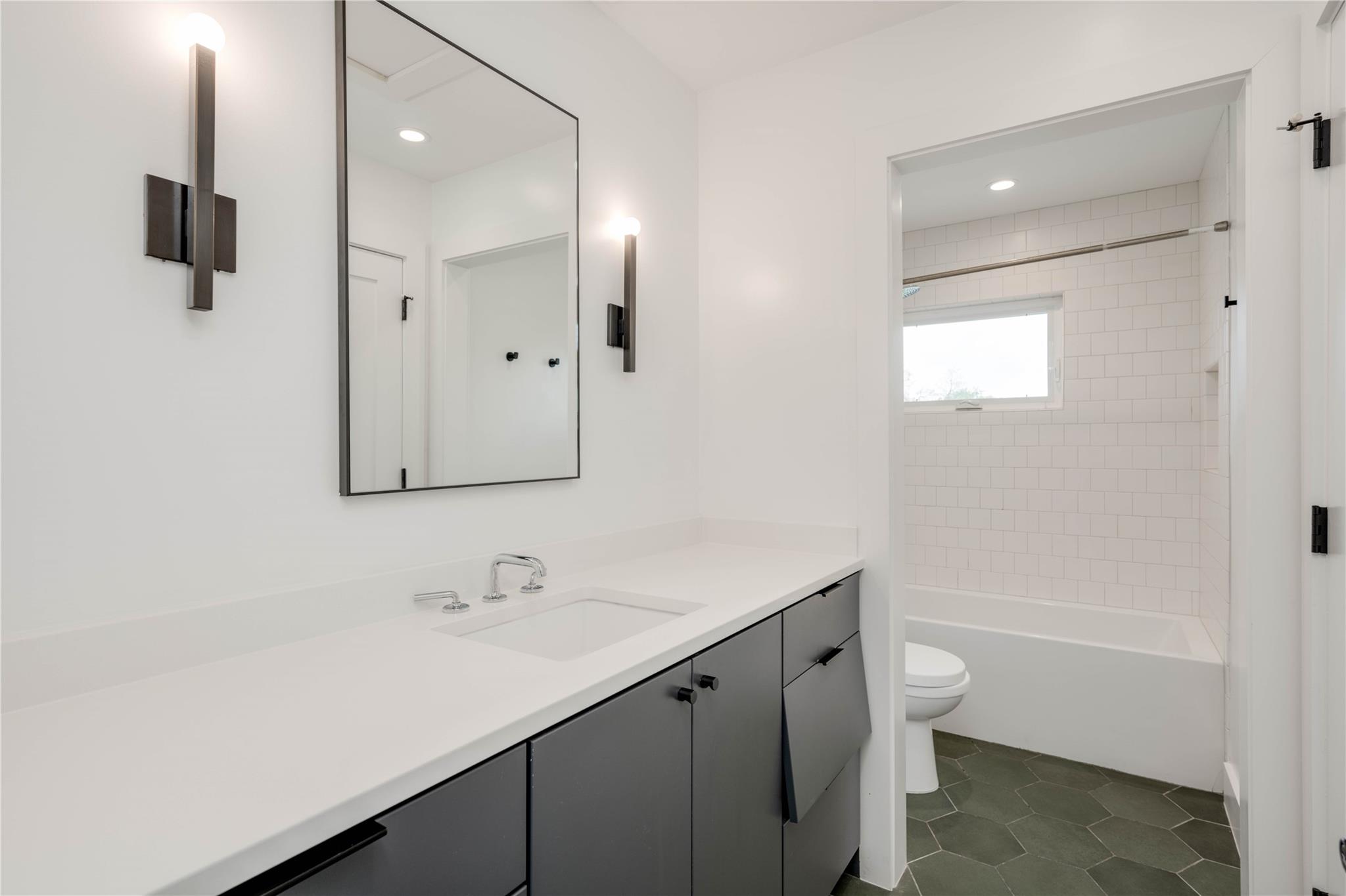 1206 Justin Ln # A, Austin, TX 78757