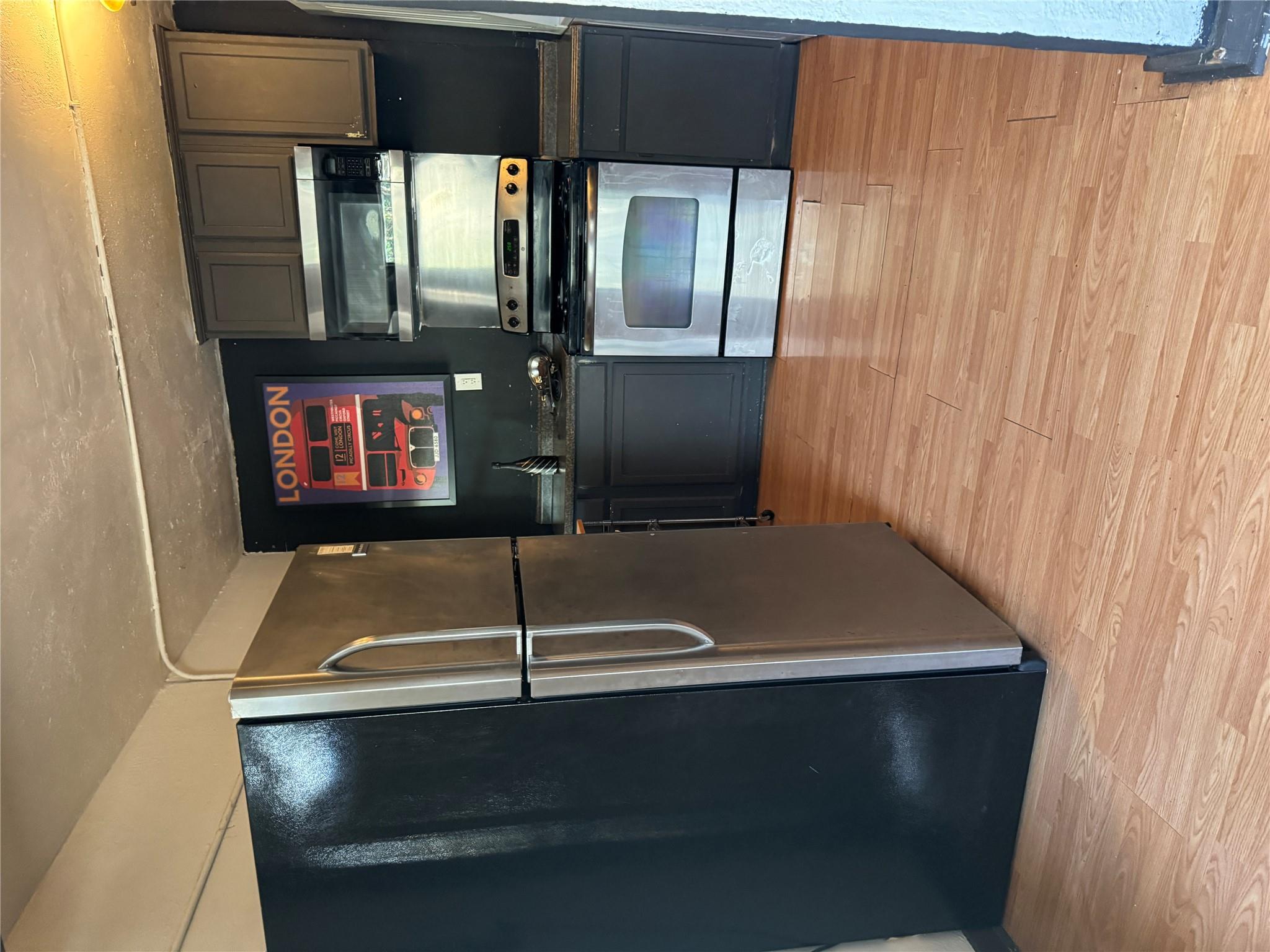 704 Franklin Blvd # B, Austin, TX 78751