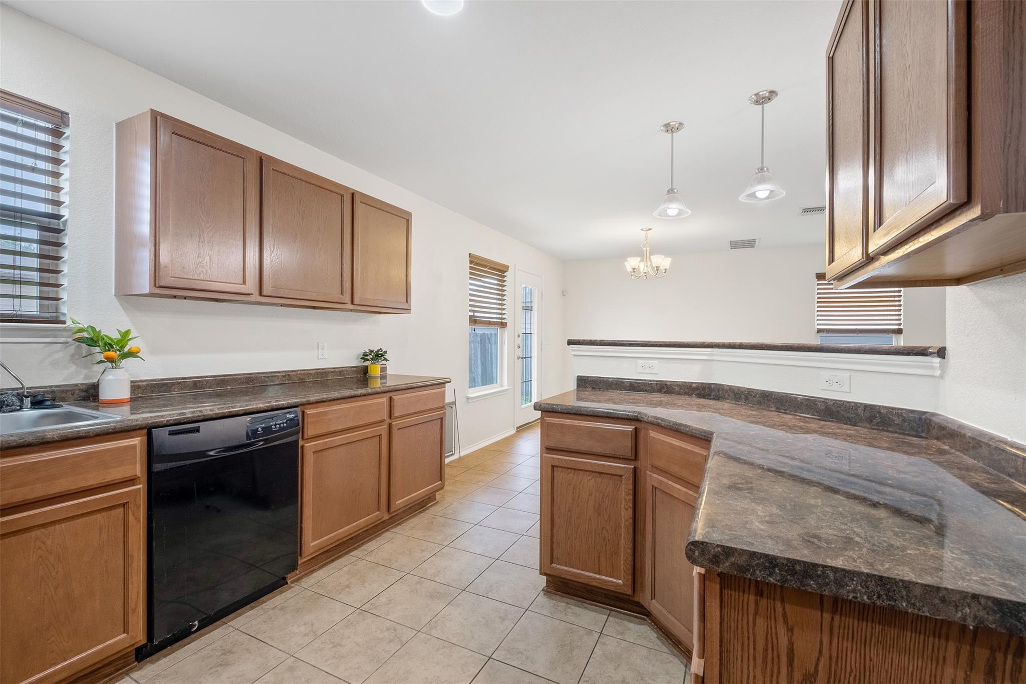 8913 Winter Haven Rd, Austin, TX 78747