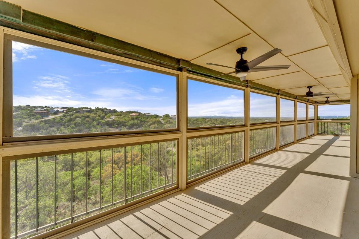 100 Semi Cir, Horseshoe Bay, TX 78657