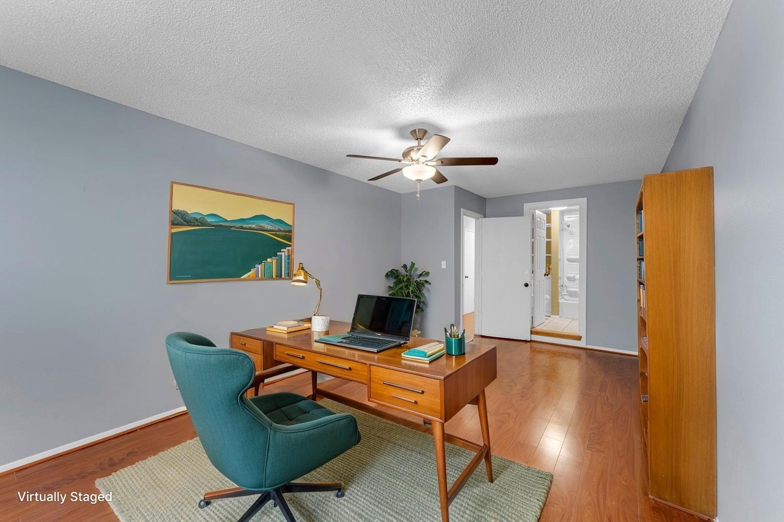 100 Semi Cir, Horseshoe Bay, TX 78657