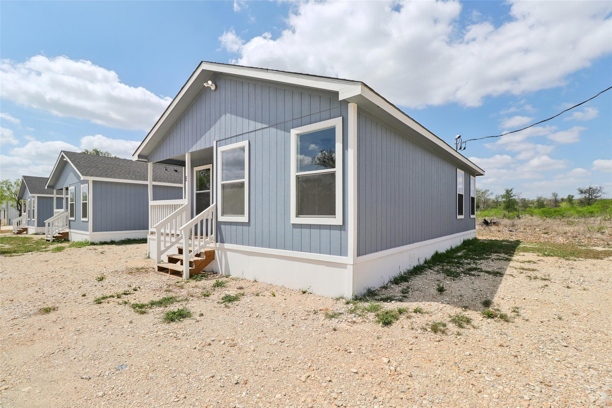 1087 Schubert Ln # E, Kyle, TX 78640