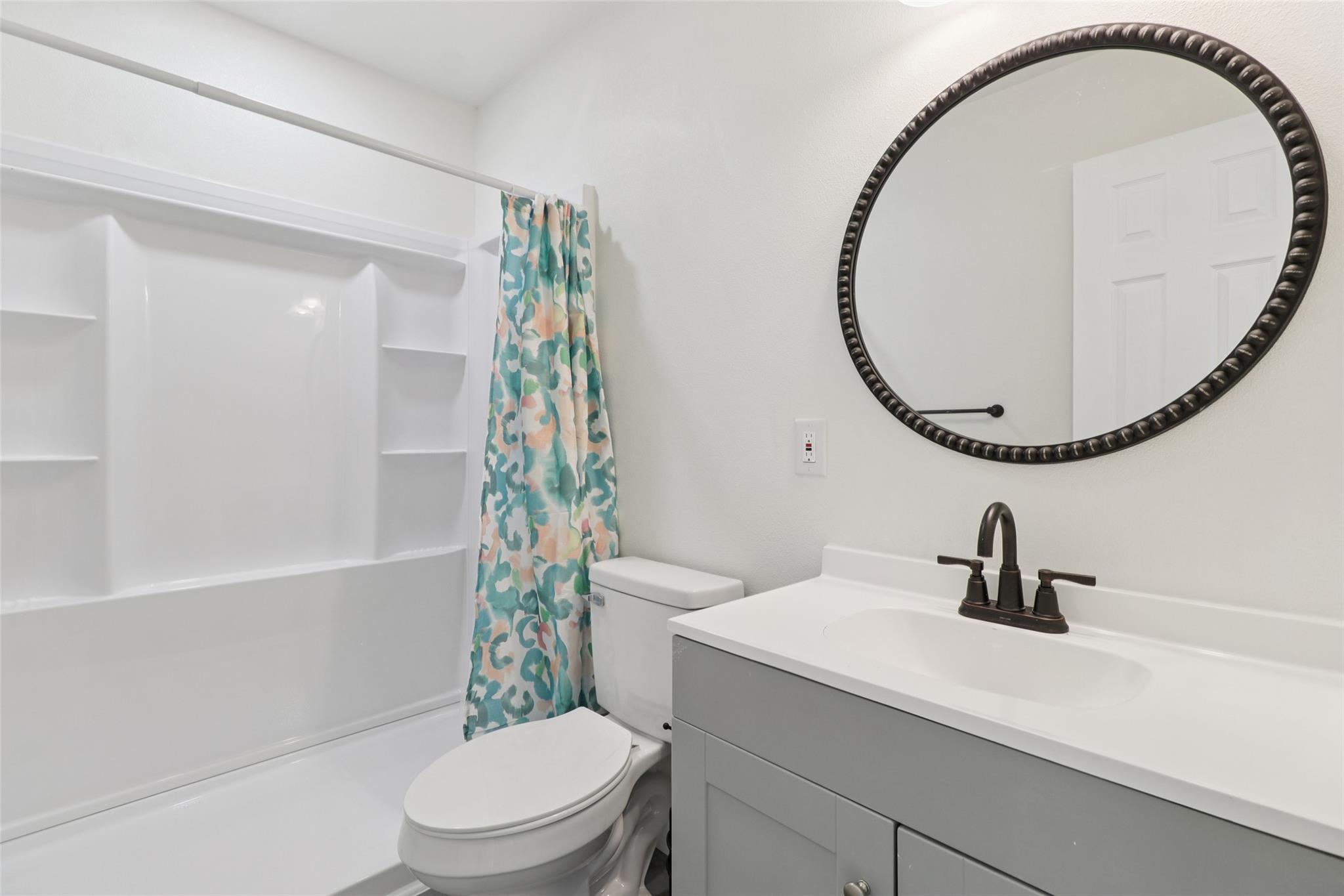 1087 Schubert Ln # E, Kyle, TX 78640