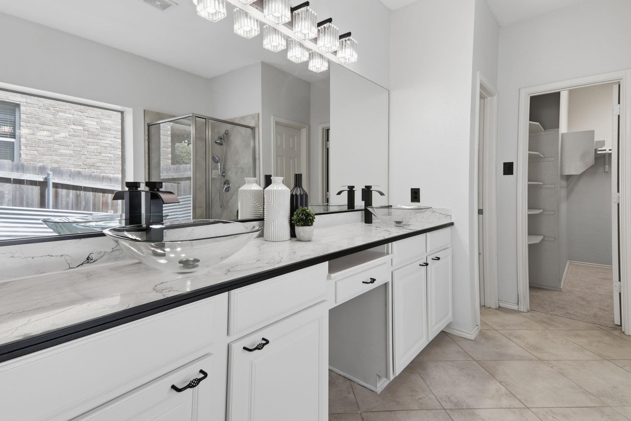 500 Red Hawk Dr, Leander, TX 78641