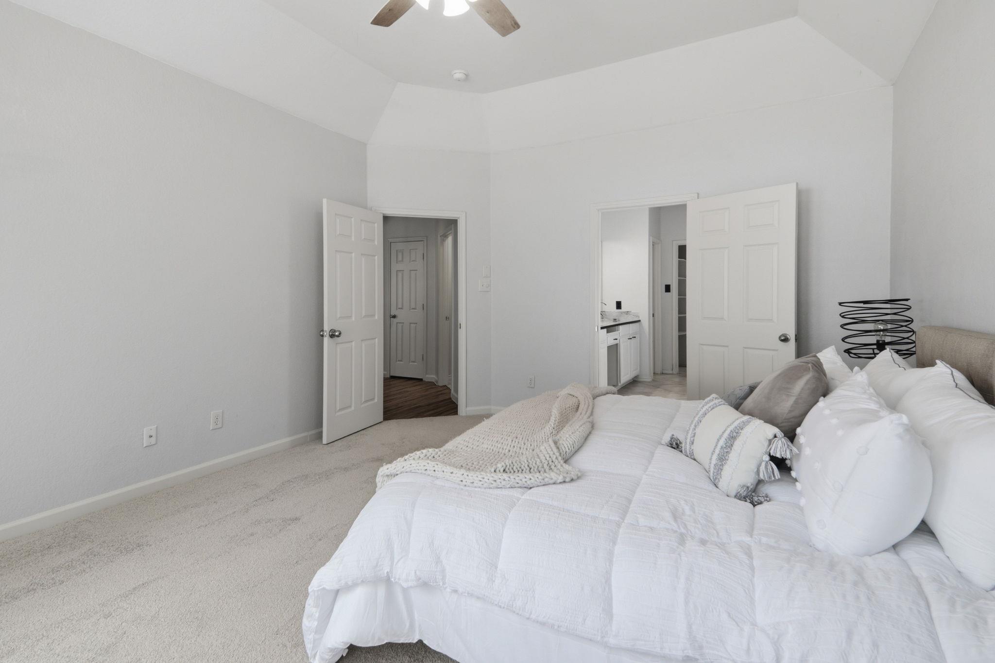 500 Red Hawk Dr, Leander, TX 78641