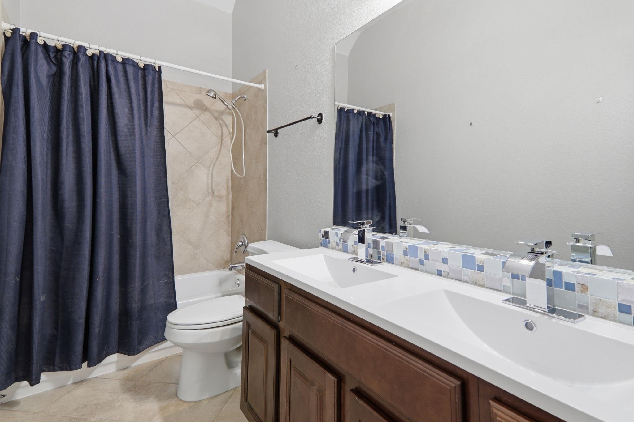 500 Red Hawk Dr, Leander, TX 78641