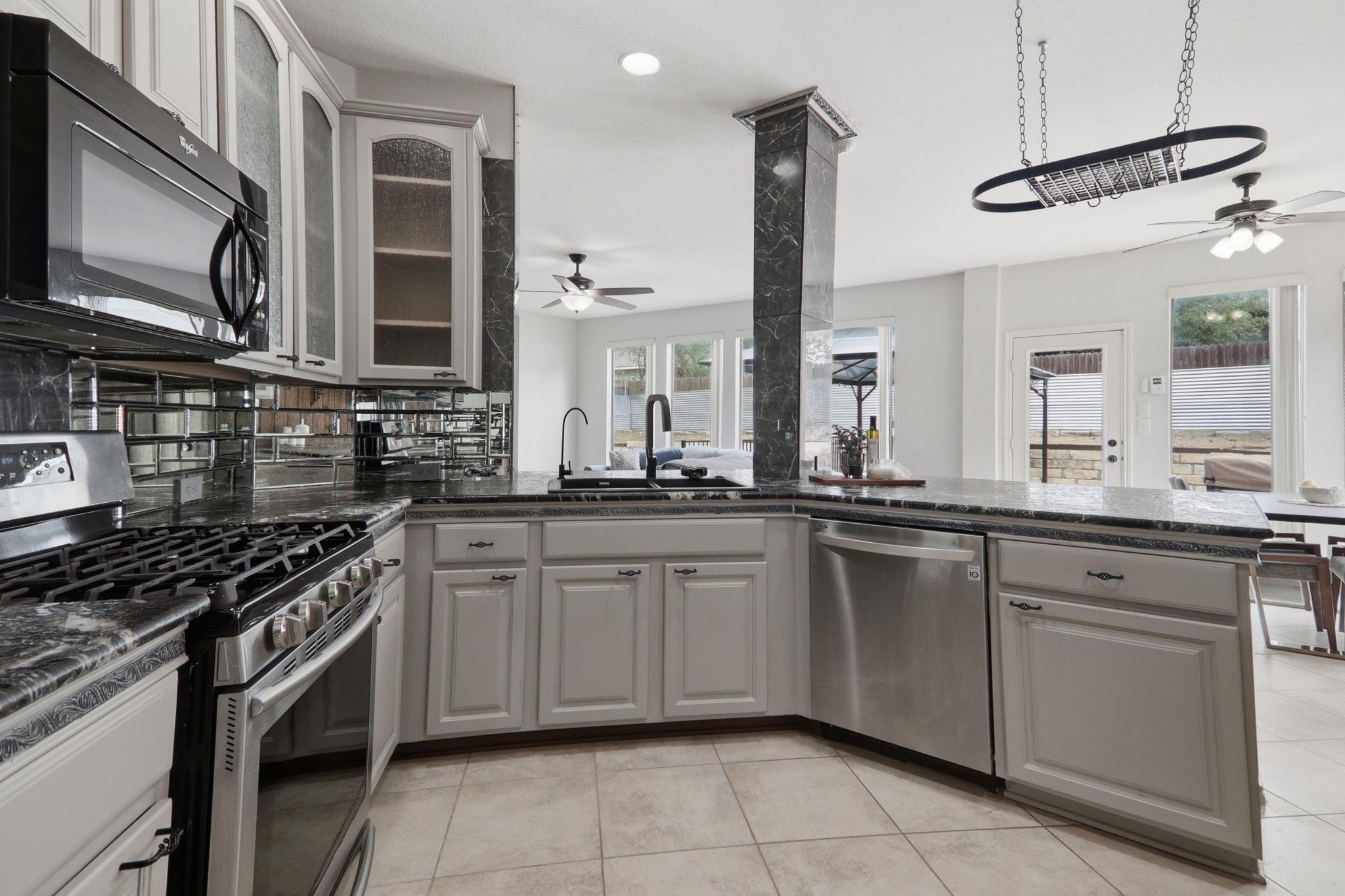 500 Red Hawk Dr, Leander, TX 78641