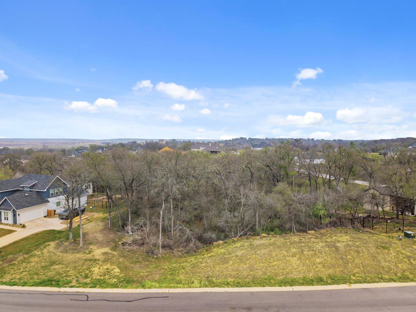 112 Albatross Cv, Cedar Creek, TX 78612