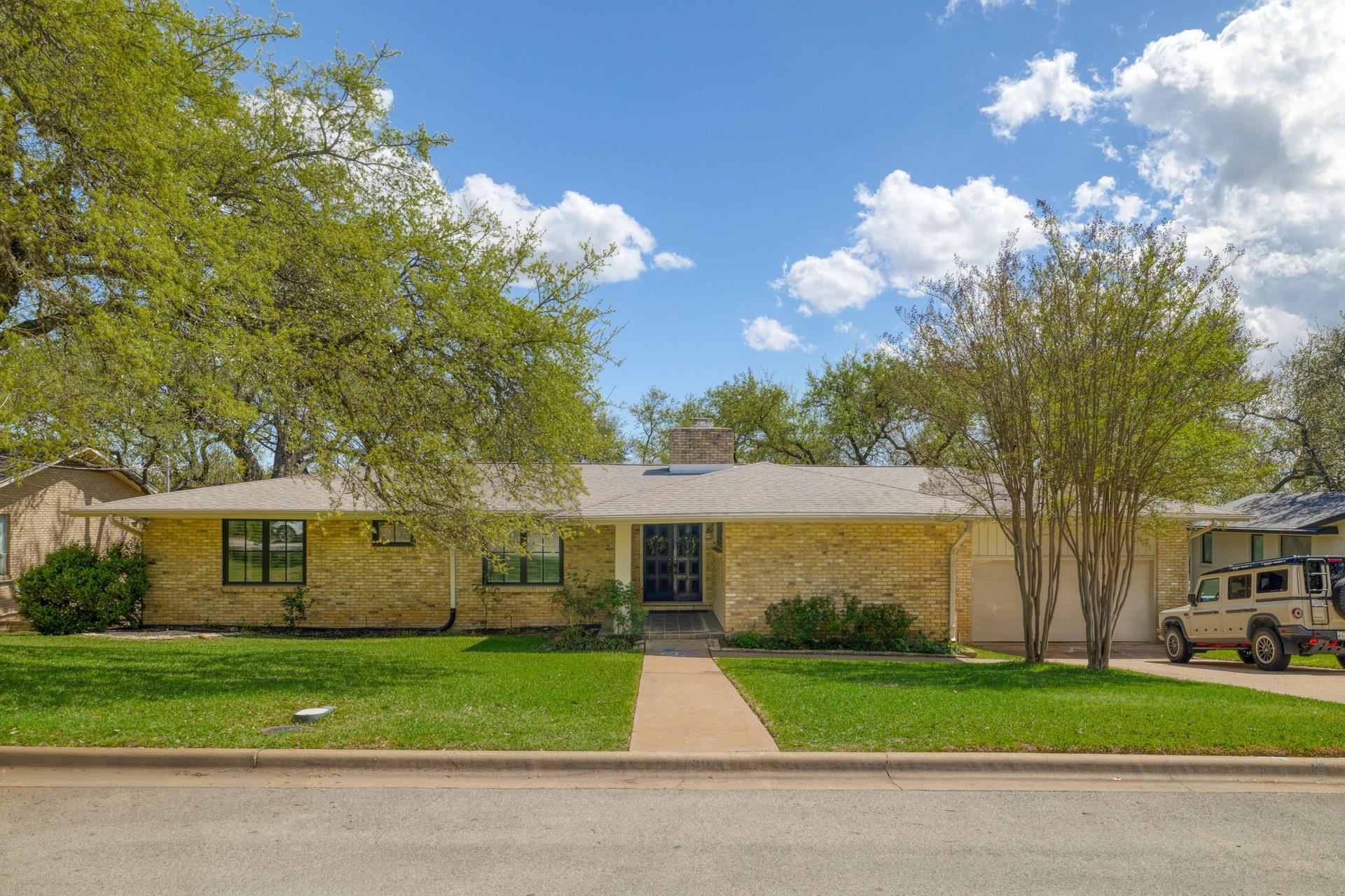 205 Mcconnell Dr, West Lake Hills, TX 78746