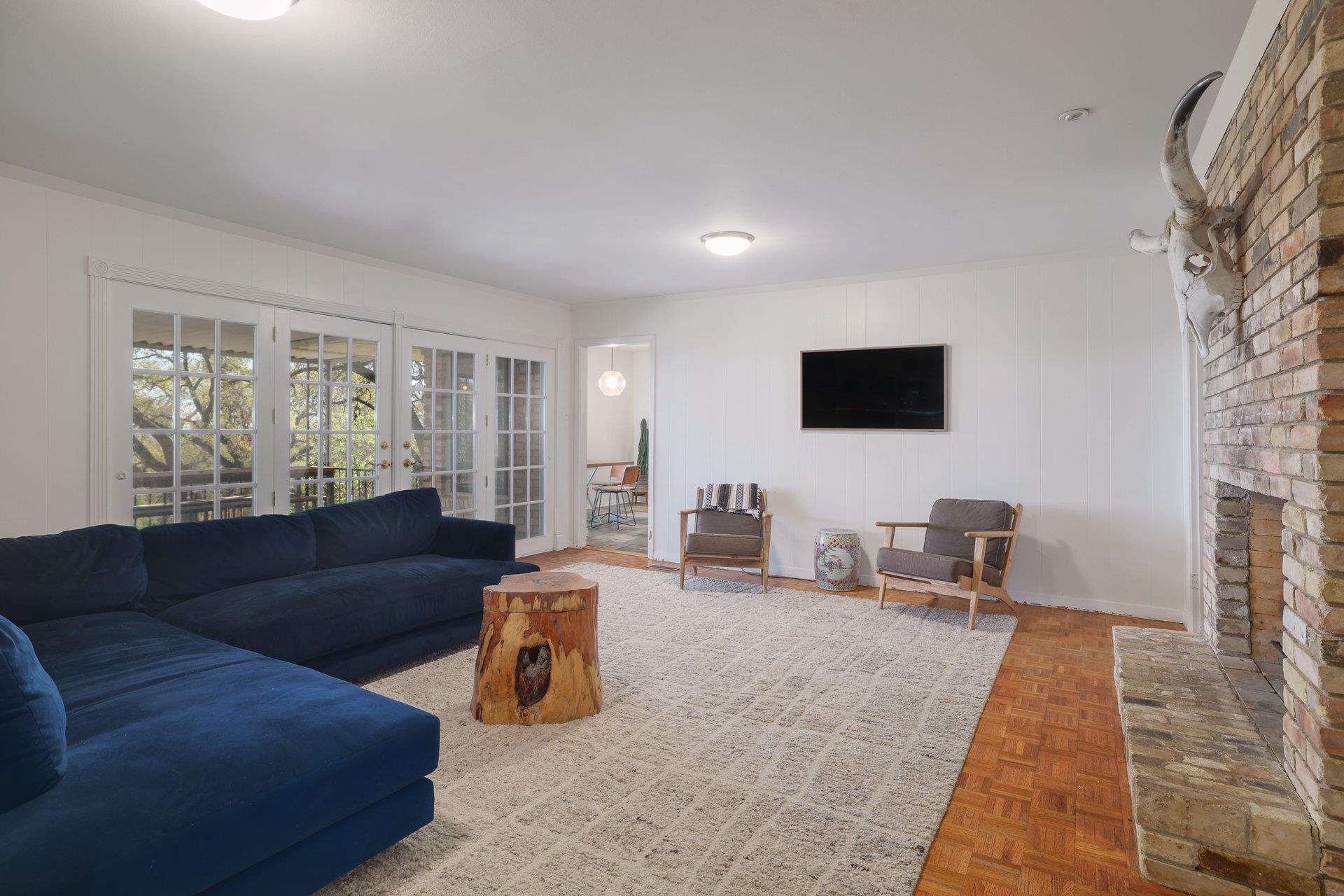 205 Mcconnell Dr, West Lake Hills, TX 78746