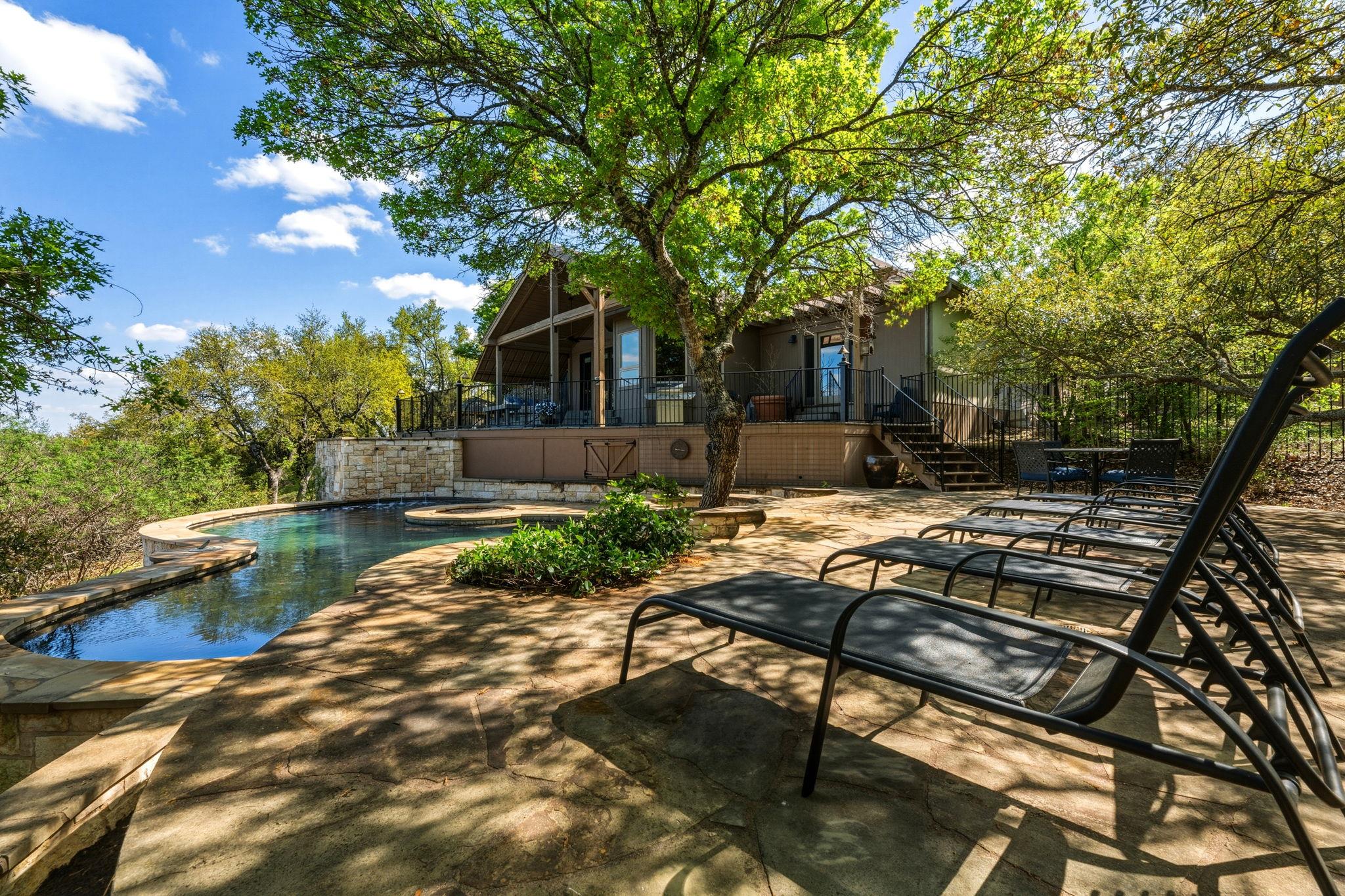 251 Goodnight Trl, Dripping Springs, TX 78620
