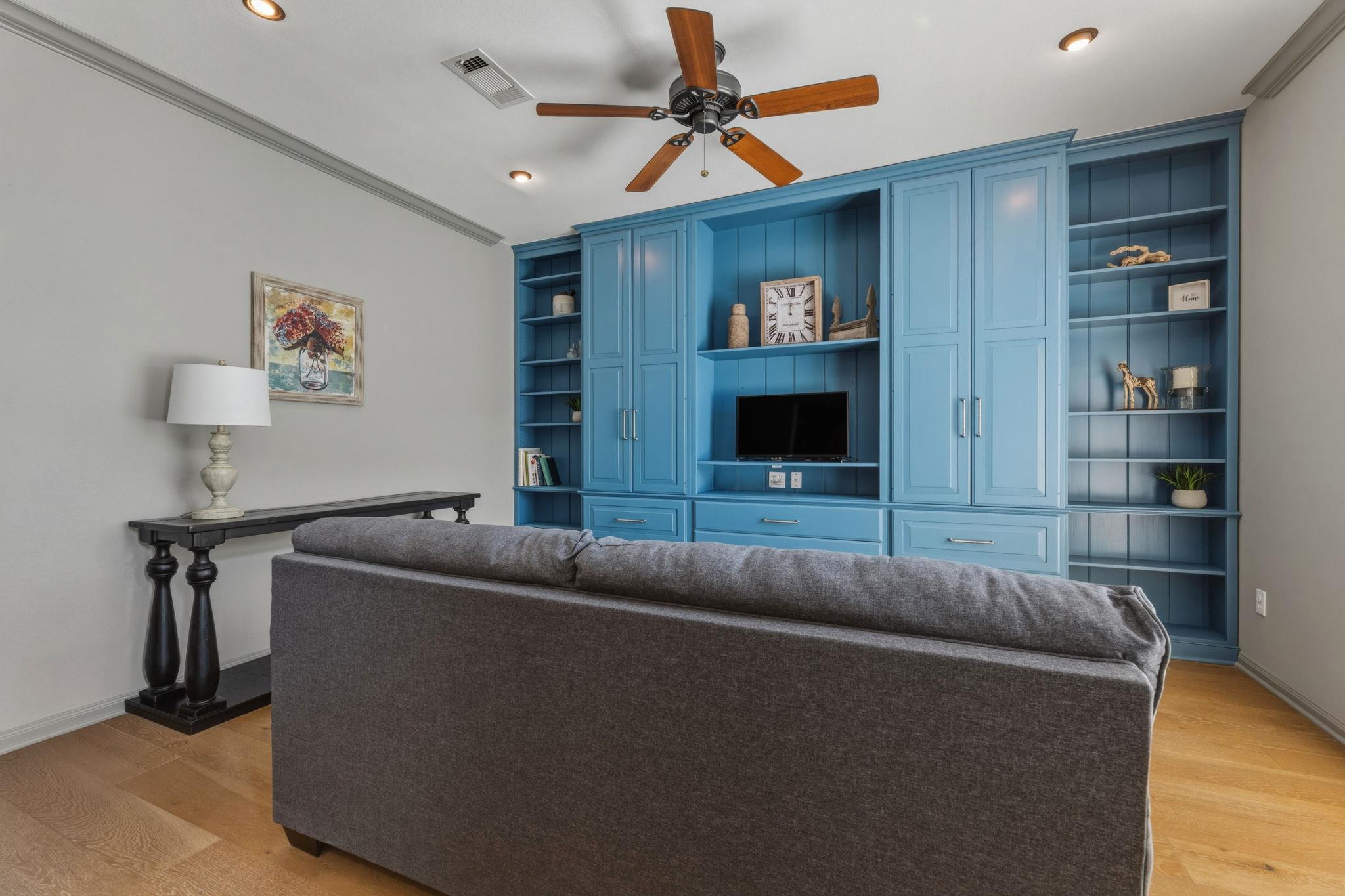 251 Goodnight Trl, Dripping Springs, TX 78620