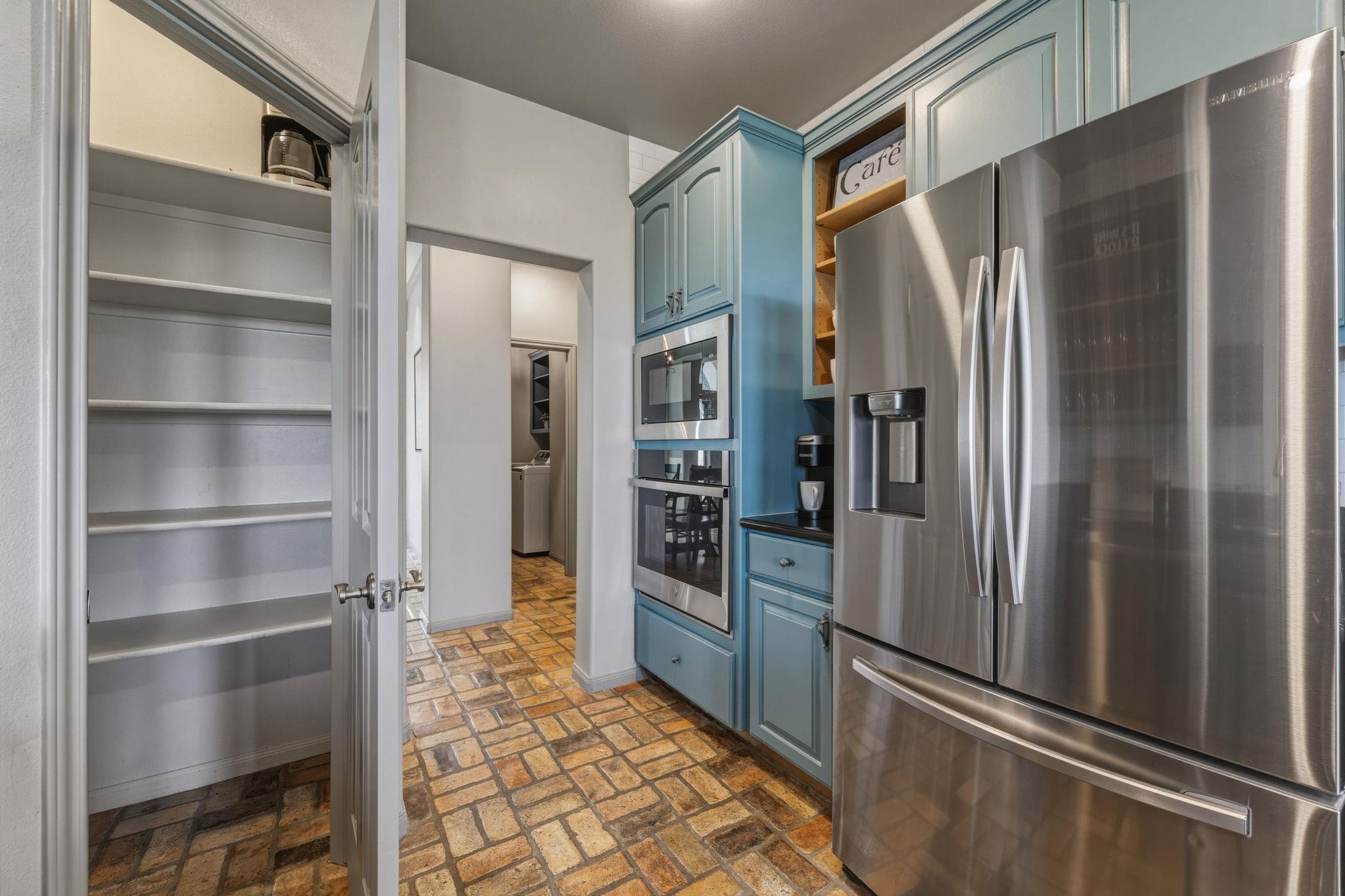 251 Goodnight Trl, Dripping Springs, TX 78620