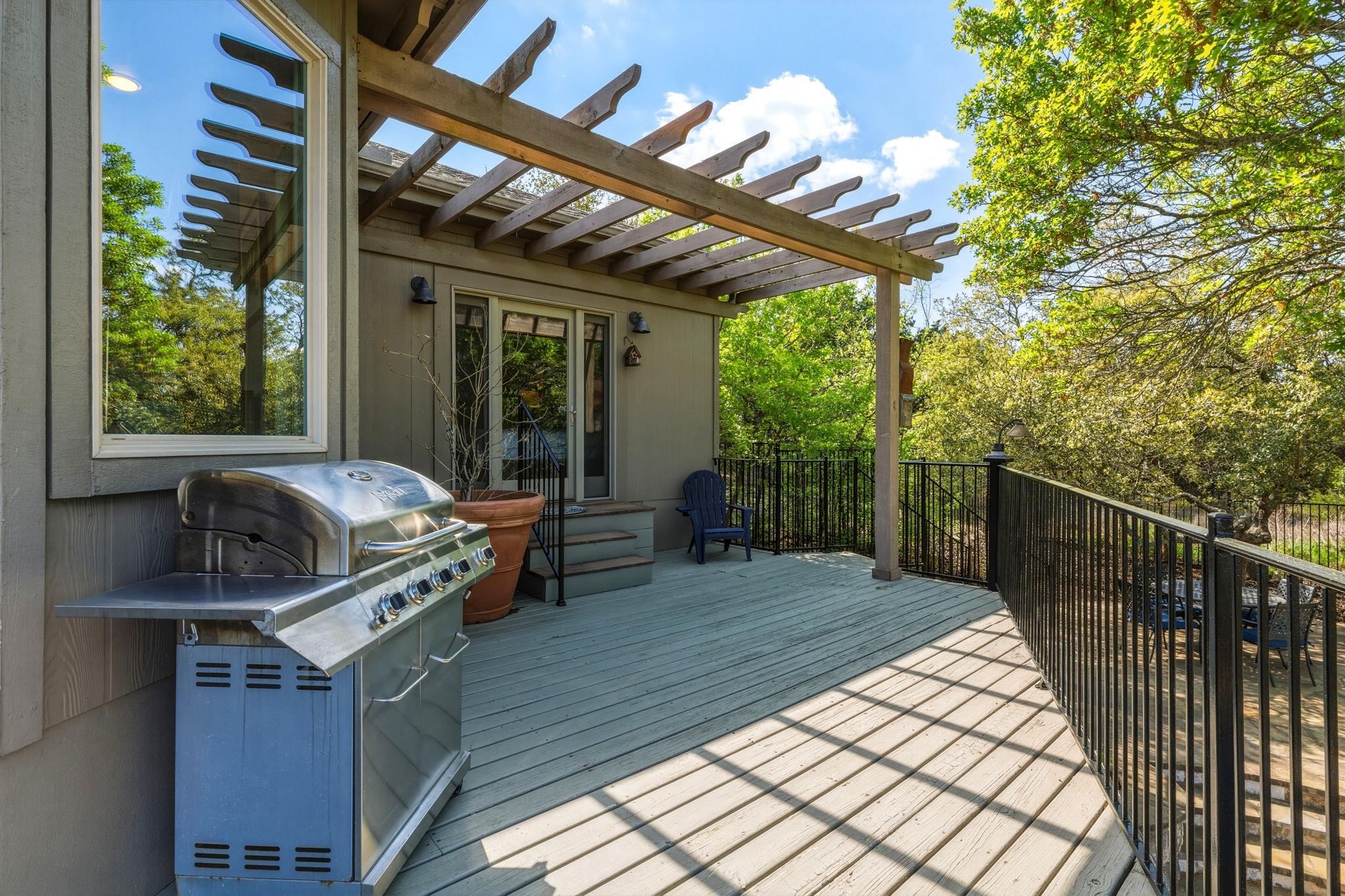 251 Goodnight Trl, Dripping Springs, TX 78620