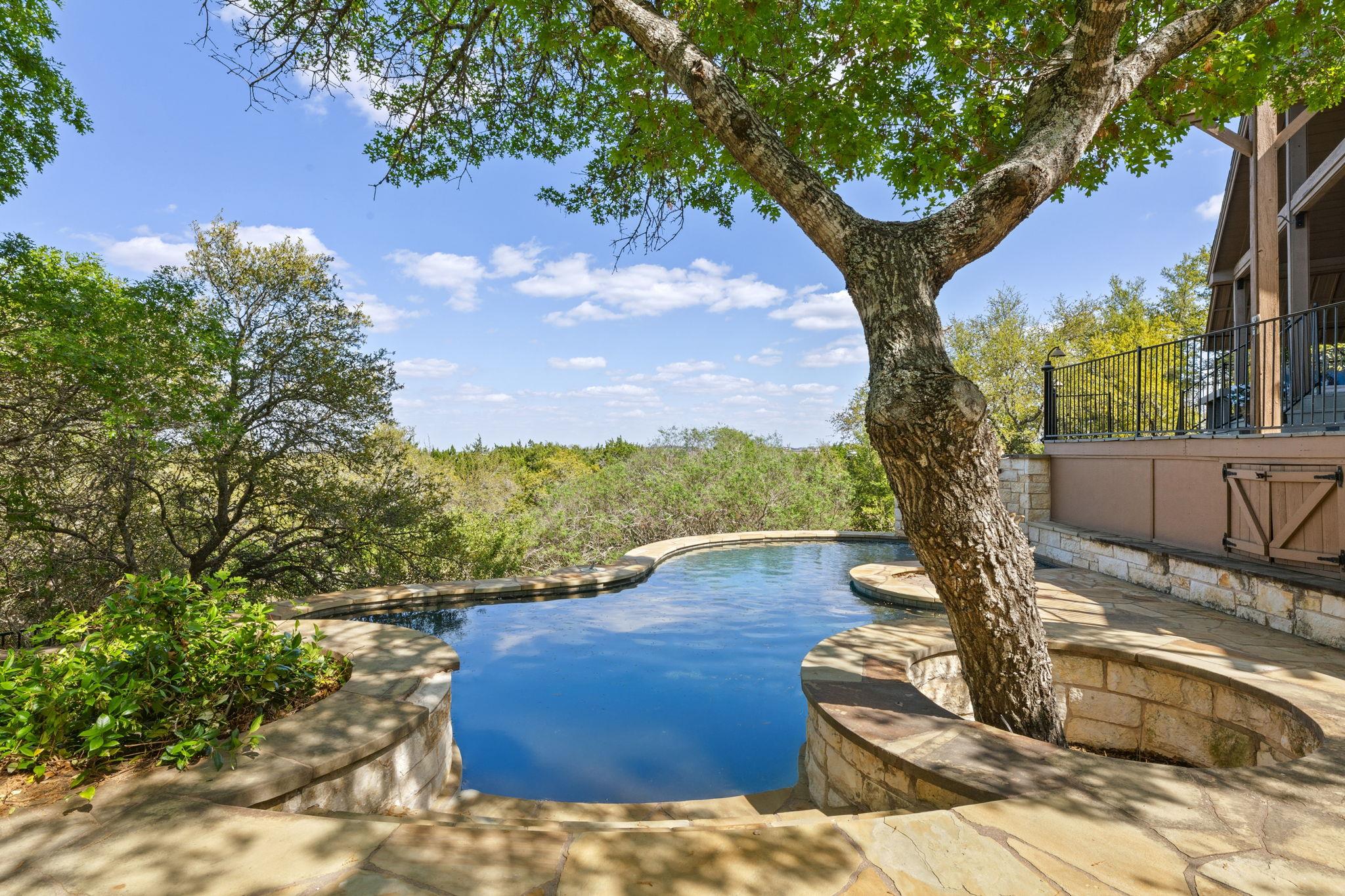 251 Goodnight Trl, Dripping Springs, TX 78620