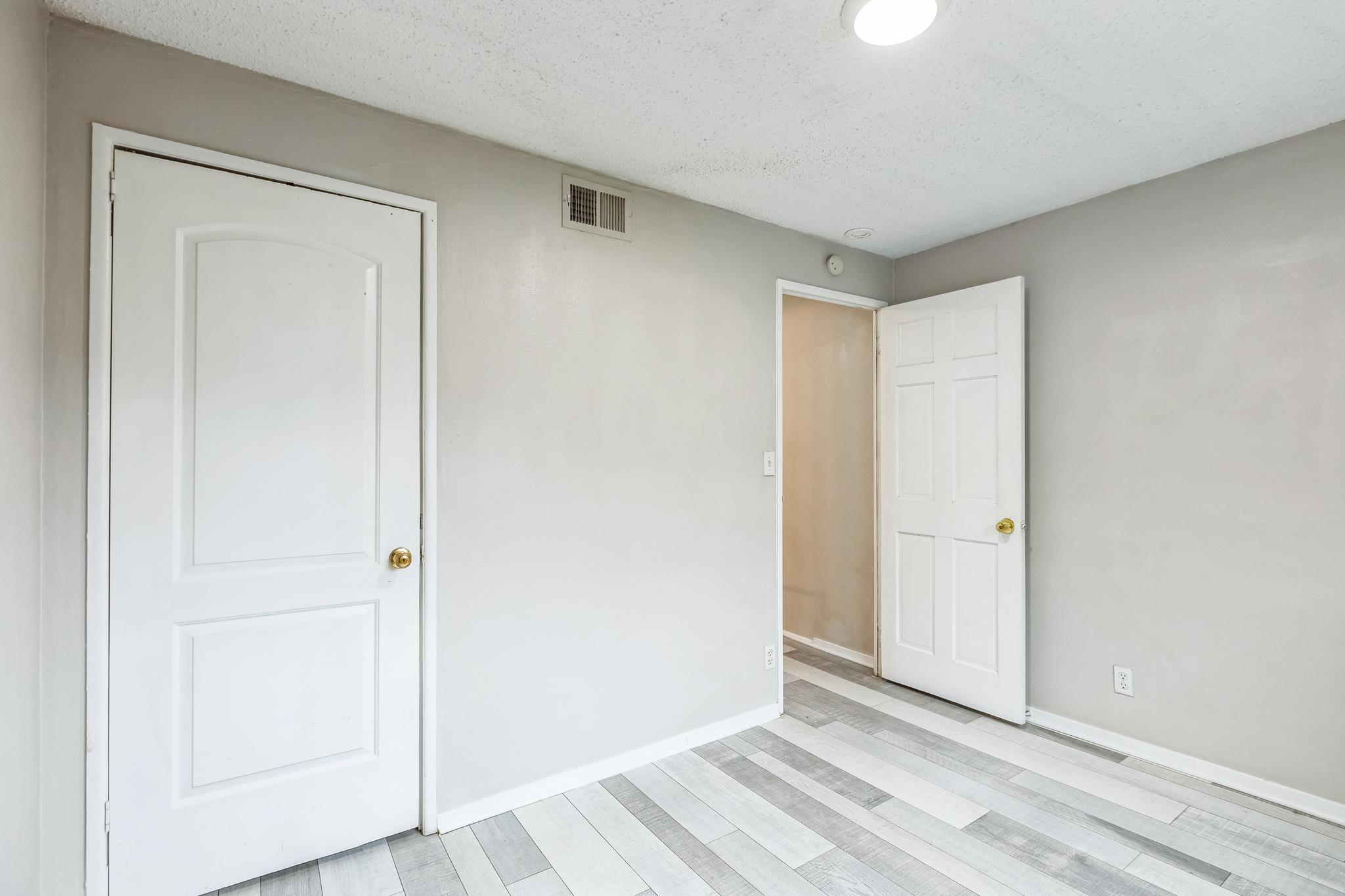 20600 Bonanza St # 4, Lago Vista, TX 78645