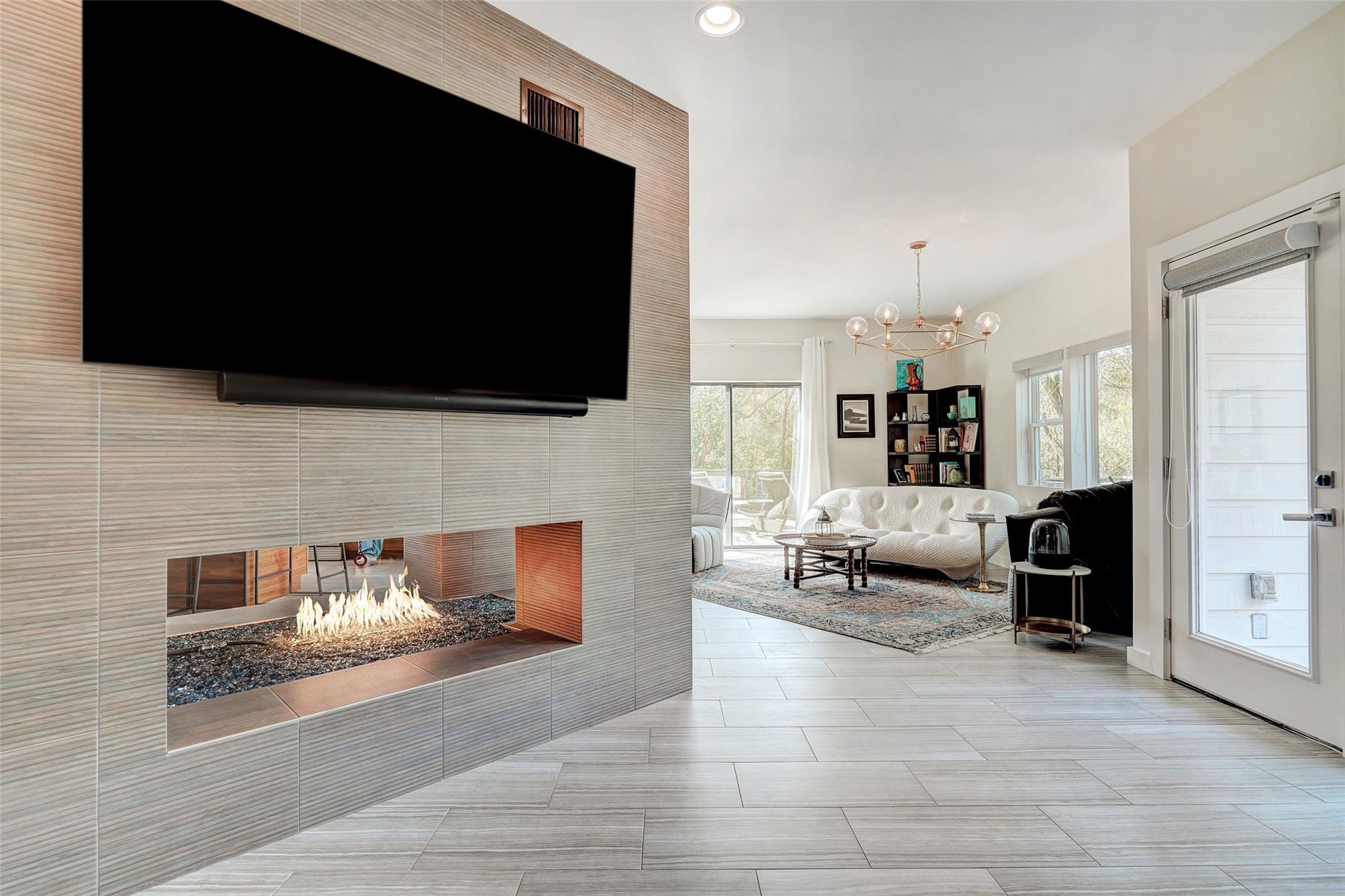 6 Sugar Creek Dr, West Lake Hills, TX 78746