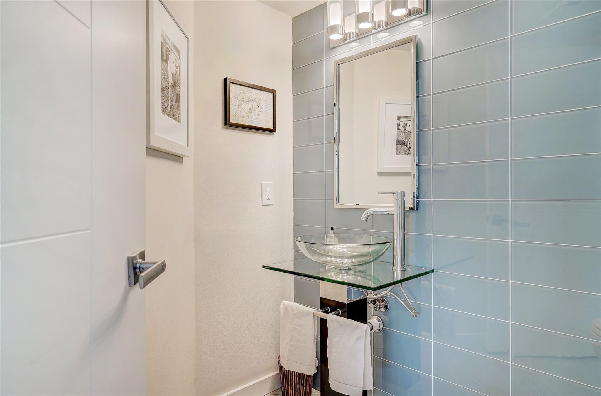 6 Sugar Creek Dr, West Lake Hills, TX 78746