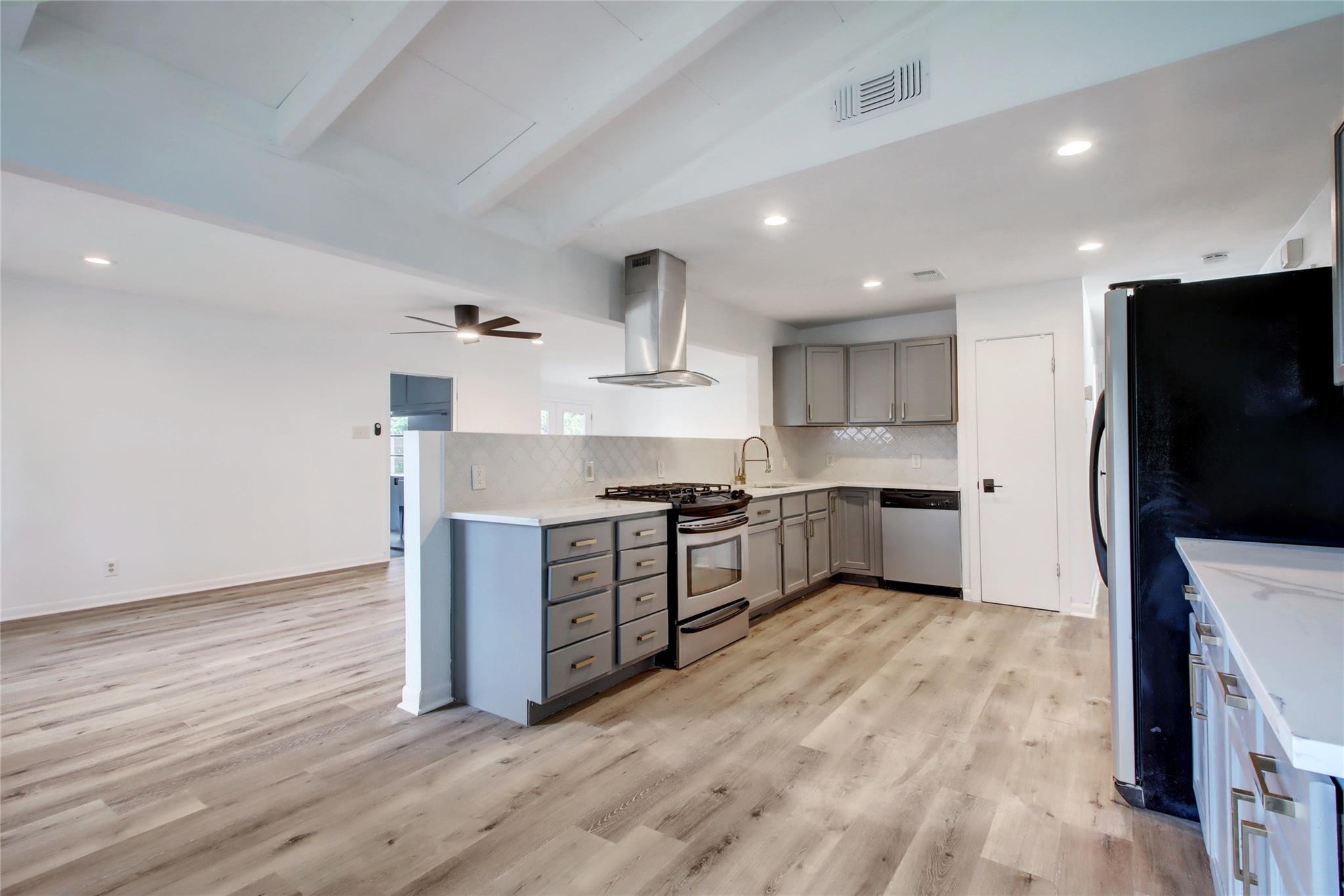 1906 Morrow St, Austin, TX 78757