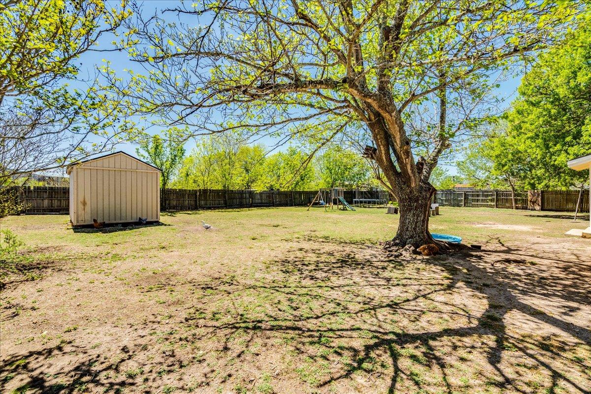 500 Blackjack St, Lockhart, TX 78644
