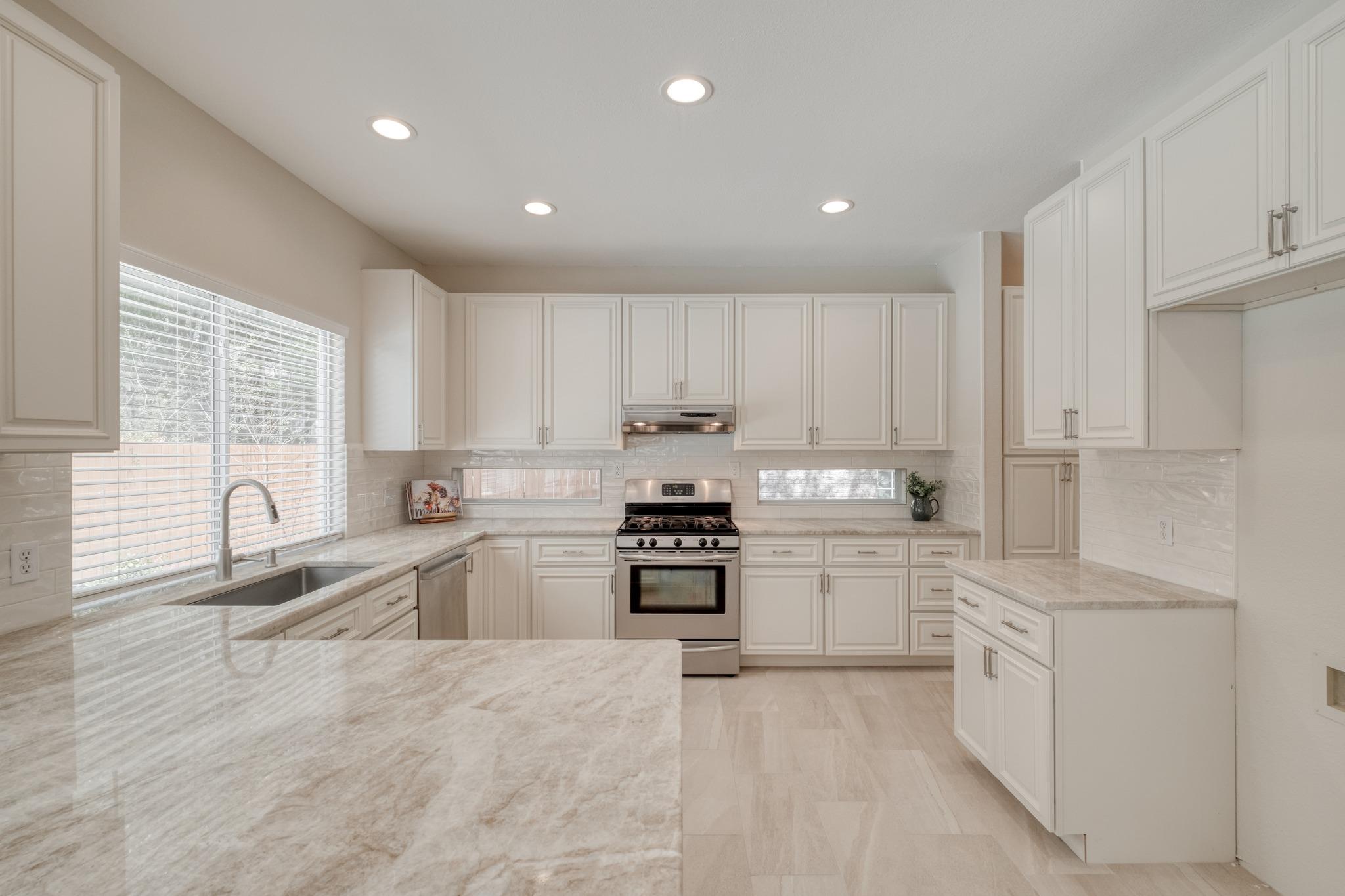 1202 Oakwood Blvd, Round Rock, TX 78681