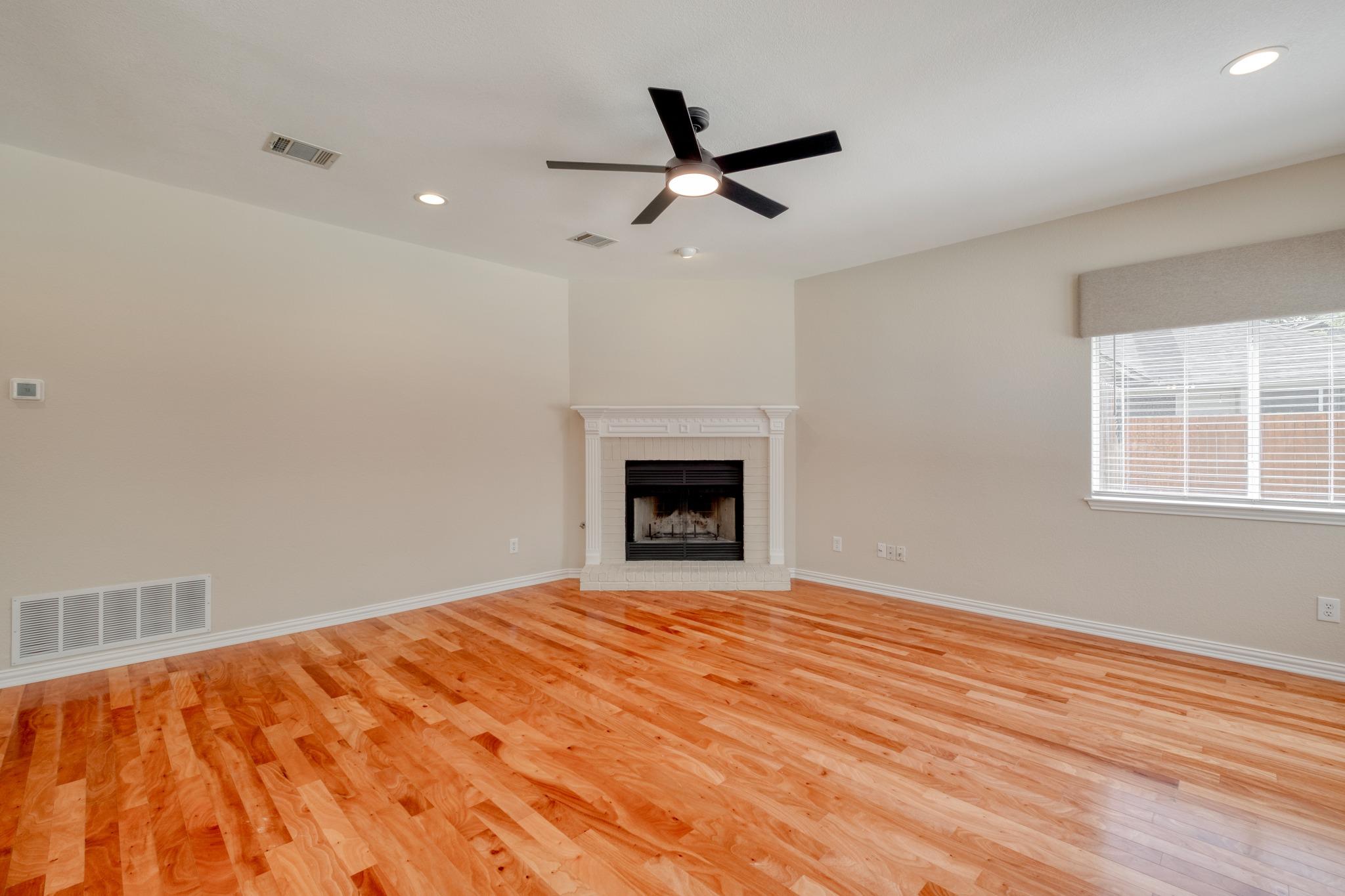 1202 Oakwood Blvd, Round Rock, TX 78681