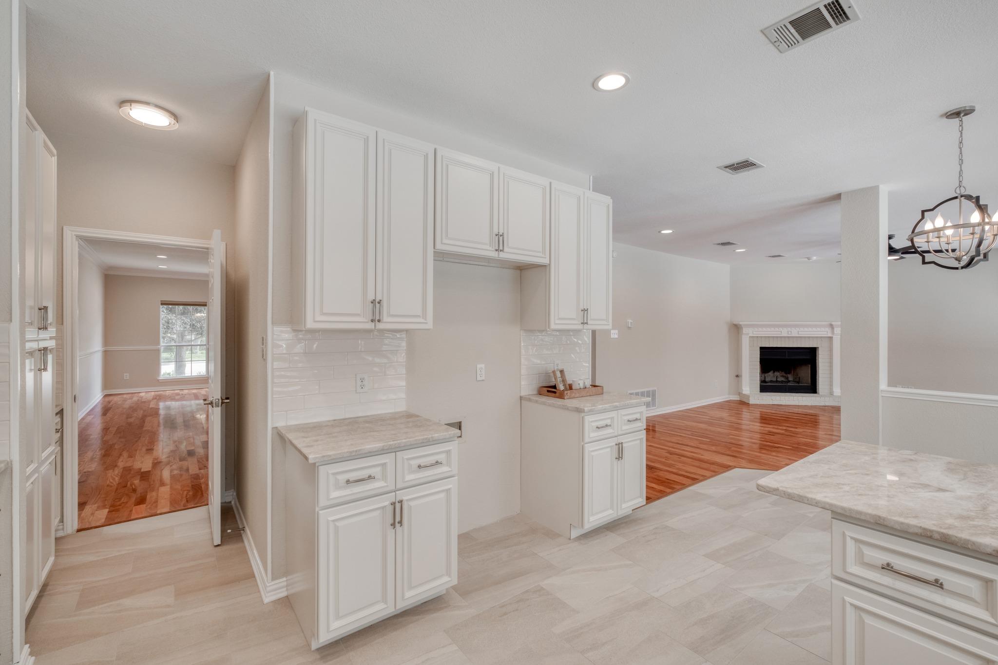 1202 Oakwood Blvd, Round Rock, TX 78681