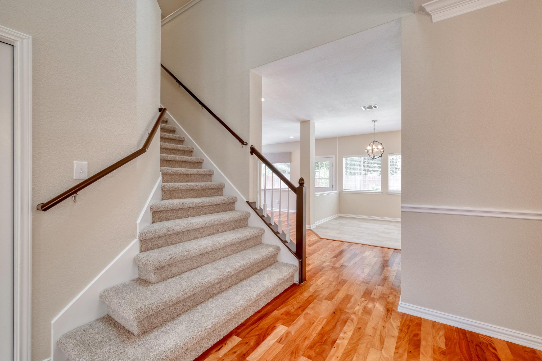 1202 Oakwood Blvd, Round Rock, TX 78681