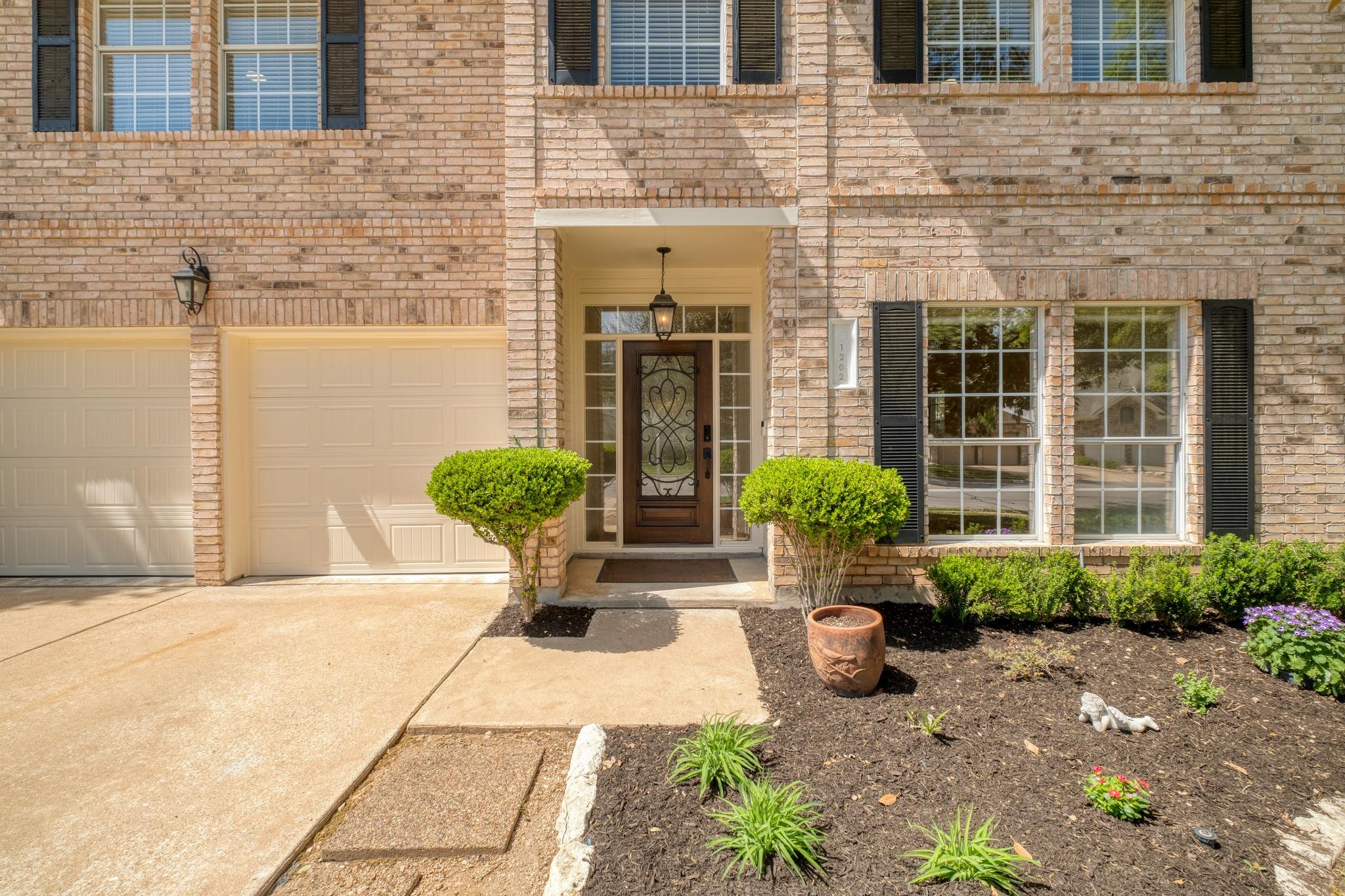 1202 Oakwood Blvd, Round Rock, TX 78681