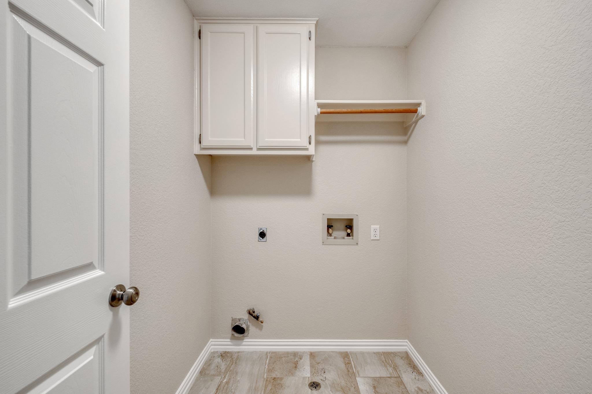 1202 Oakwood Blvd, Round Rock, TX 78681