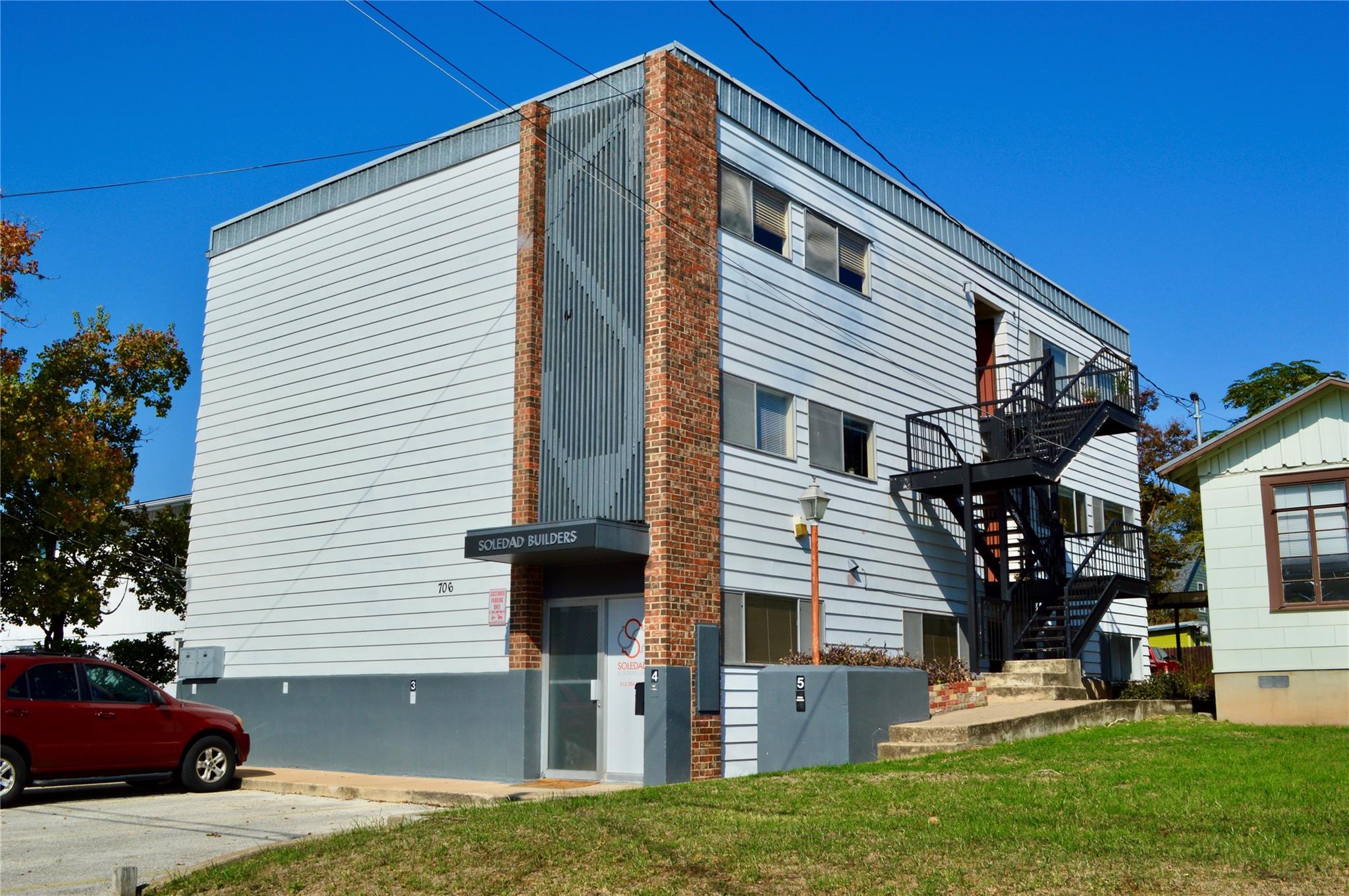 706 W 34th St # 201, Austin, TX 78705