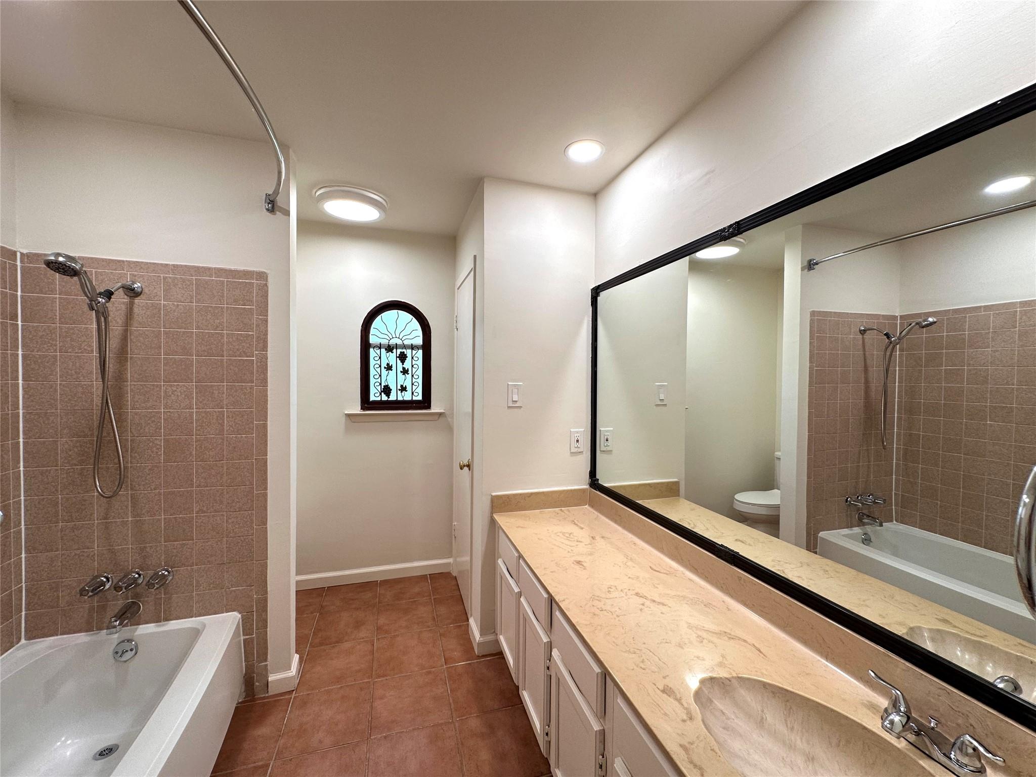 2711 Wilcrest Dr, Austin, TX 78748