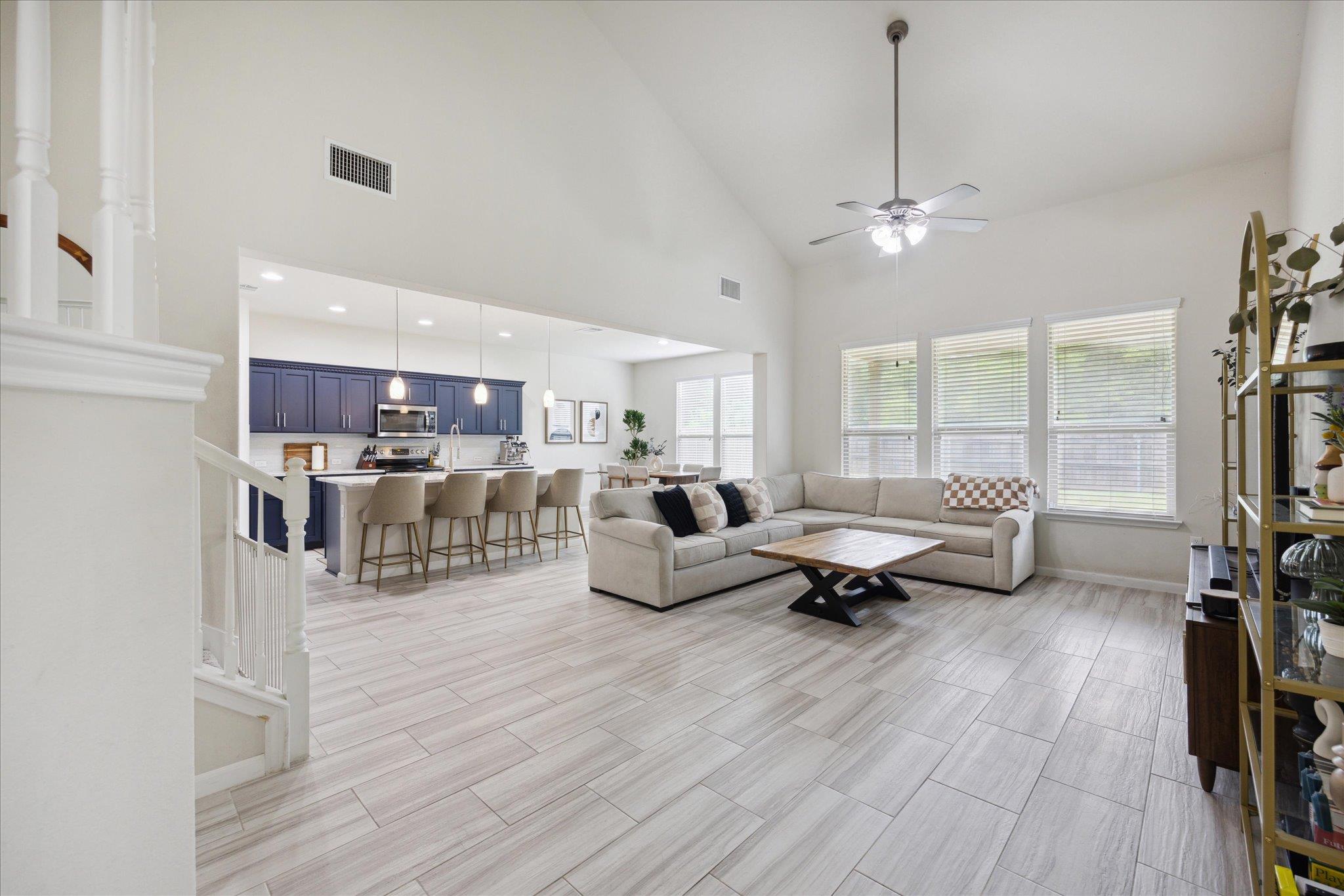 10053 Aly May Dr, Austin, TX 78748