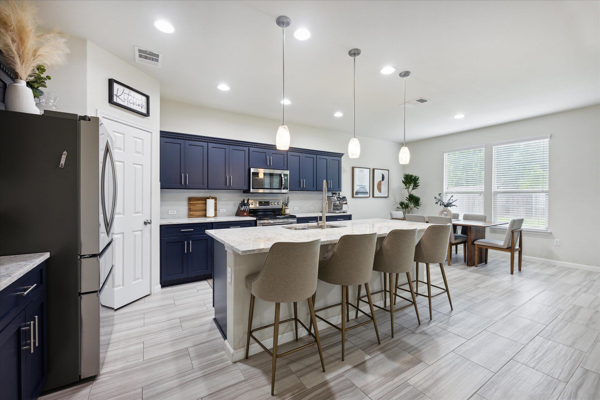 10053 Aly May Dr, Austin, TX 78748