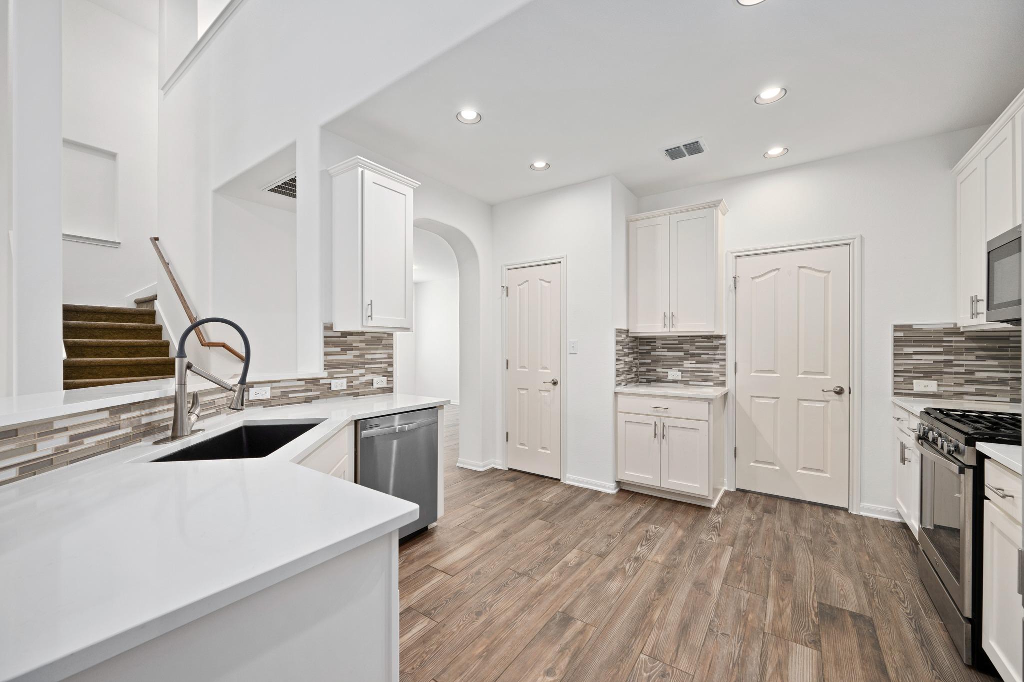 14324 Broadwinged Hawk Dr, Austin, TX 78738