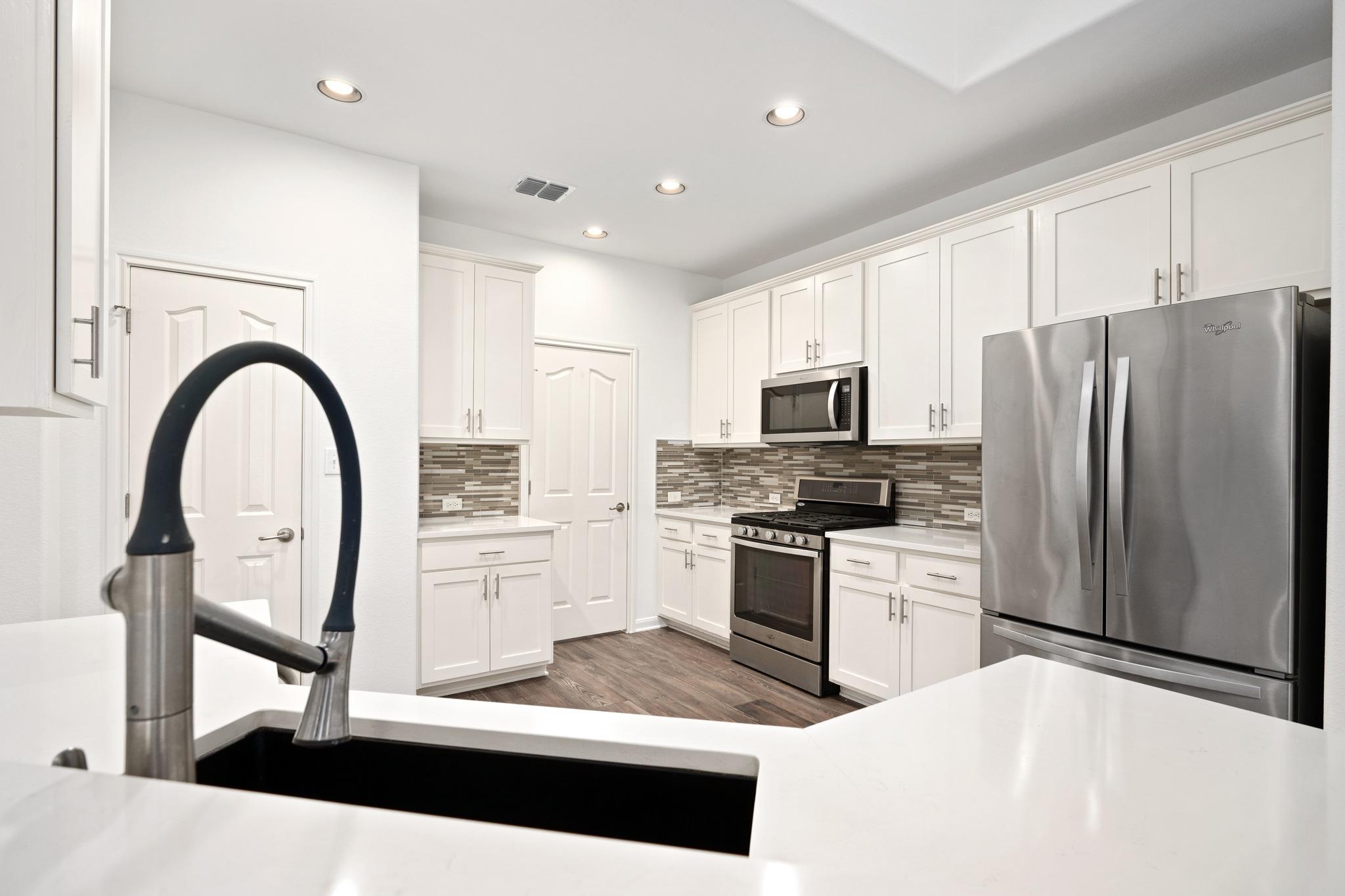 14324 Broadwinged Hawk Dr, Austin, TX 78738