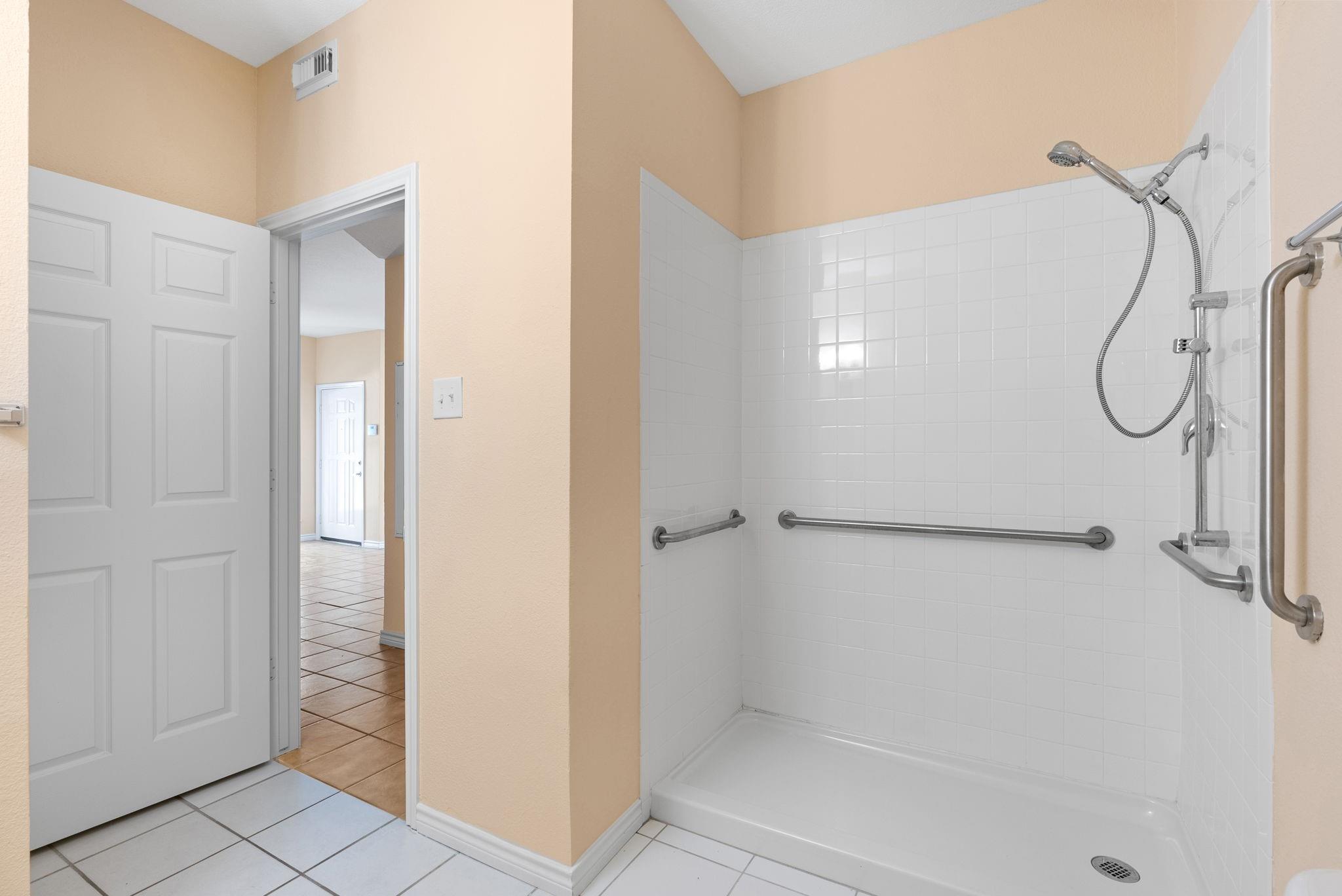 2450 Wickersham Ln # 109, Austin, TX 78741