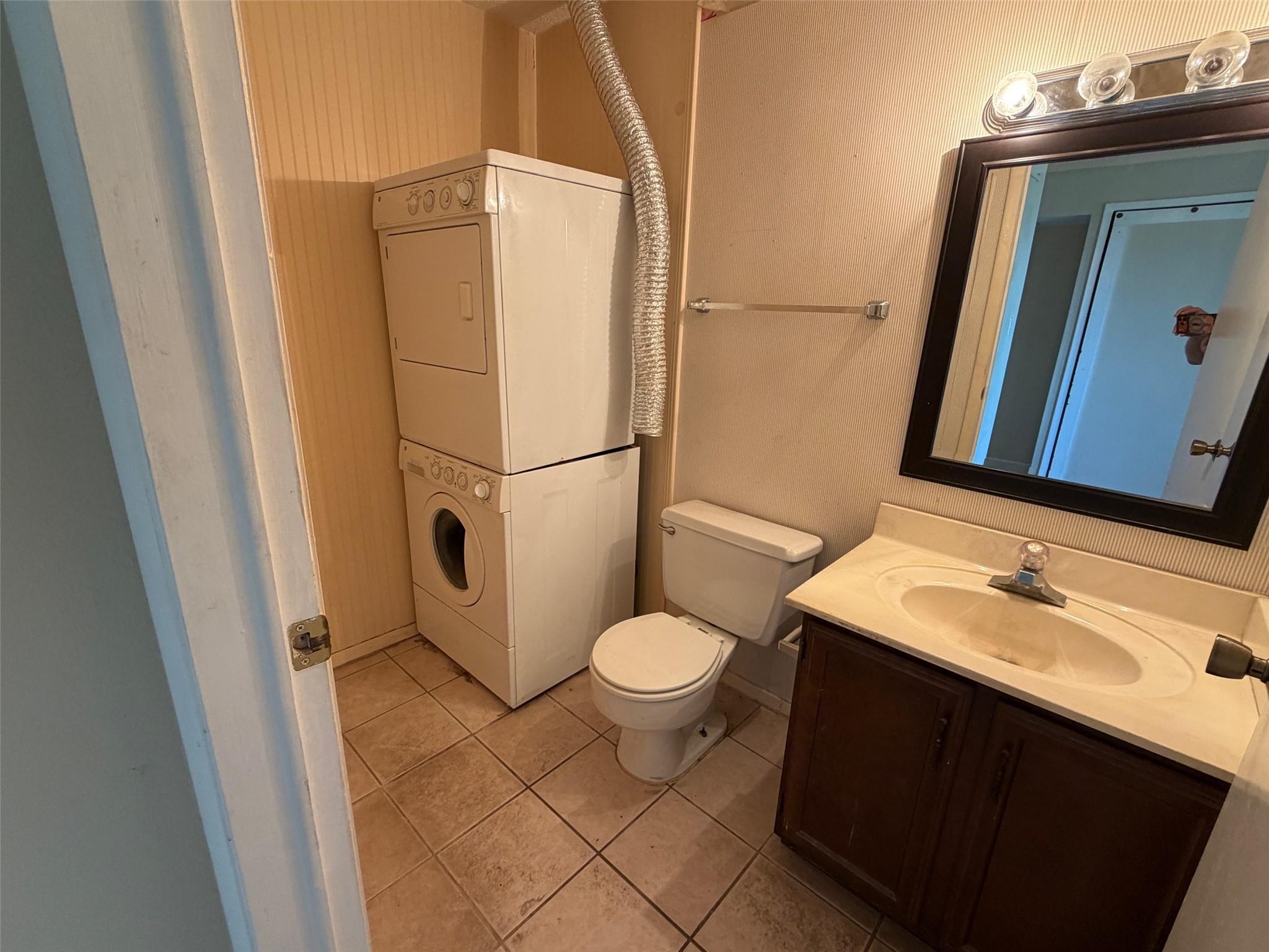 300 Poker Chip # 12, Horseshoe Bay, TX 78657