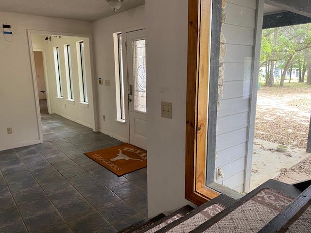 522 Circle Dr, Sunrise Beach, TX 78643