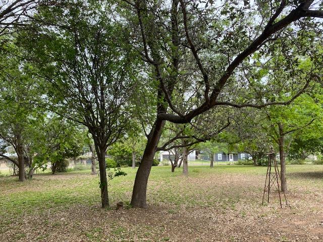 522 Circle Dr, Sunrise Beach, TX 78643