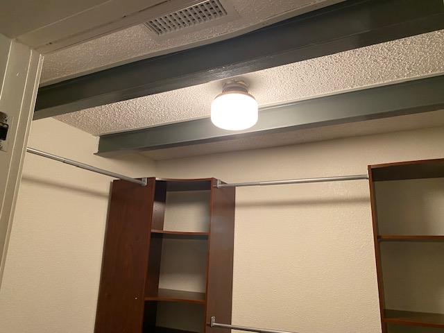 522 Circle Dr, Sunrise Beach, TX 78643