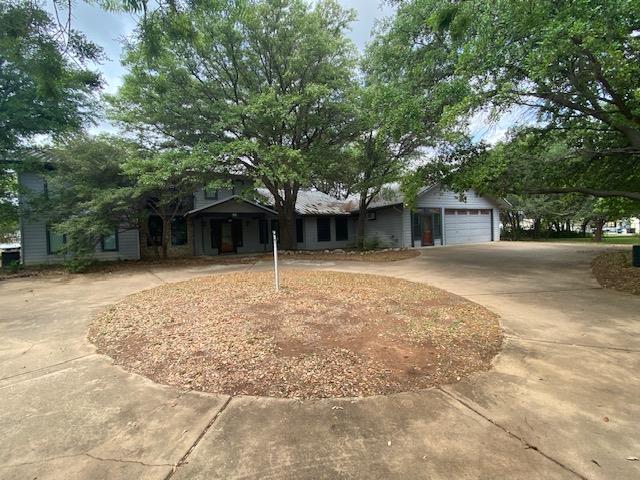 522 Circle Dr, Sunrise Beach, TX 78643