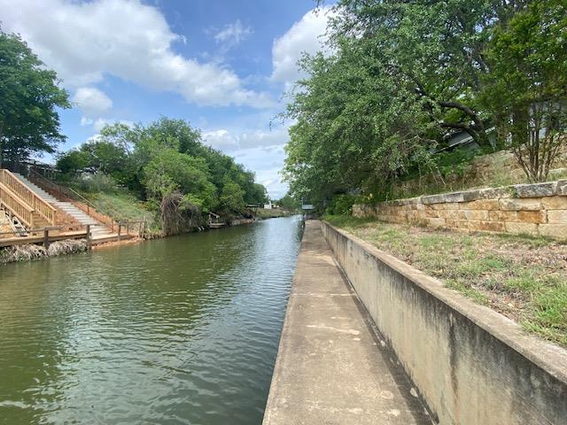 522 Circle Dr, Sunrise Beach, TX 78643