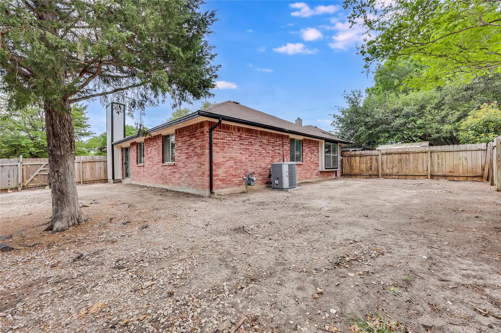 13206 Fieldgate Dr, Austin, TX 78753