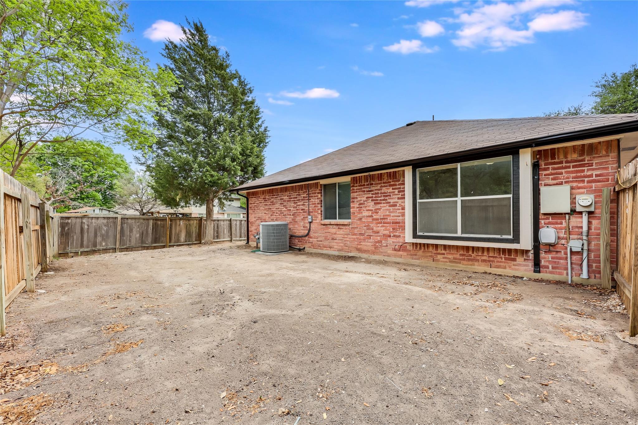 13206 Fieldgate Dr, Austin, TX 78753